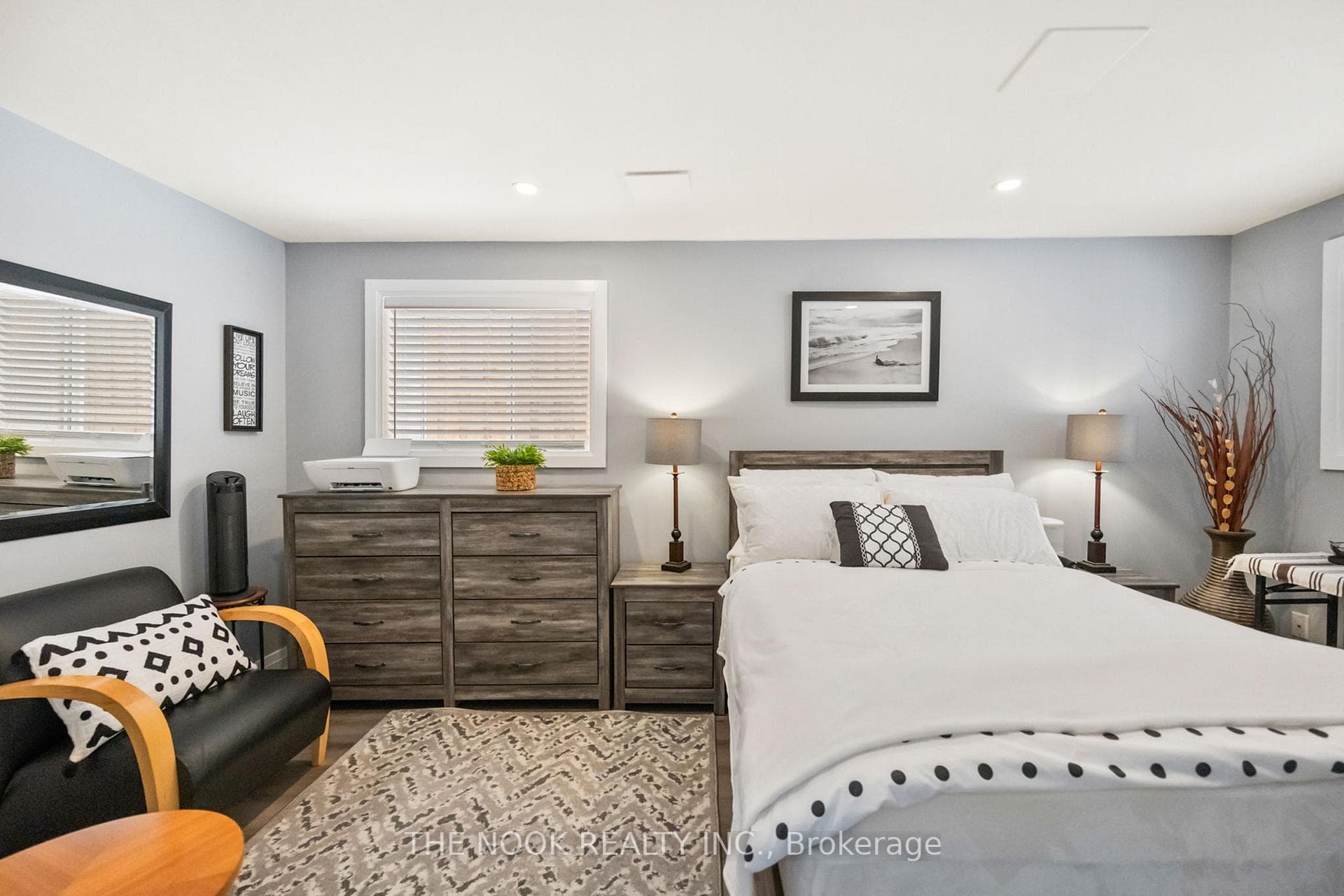 1246 Dartmoor Street photo 31