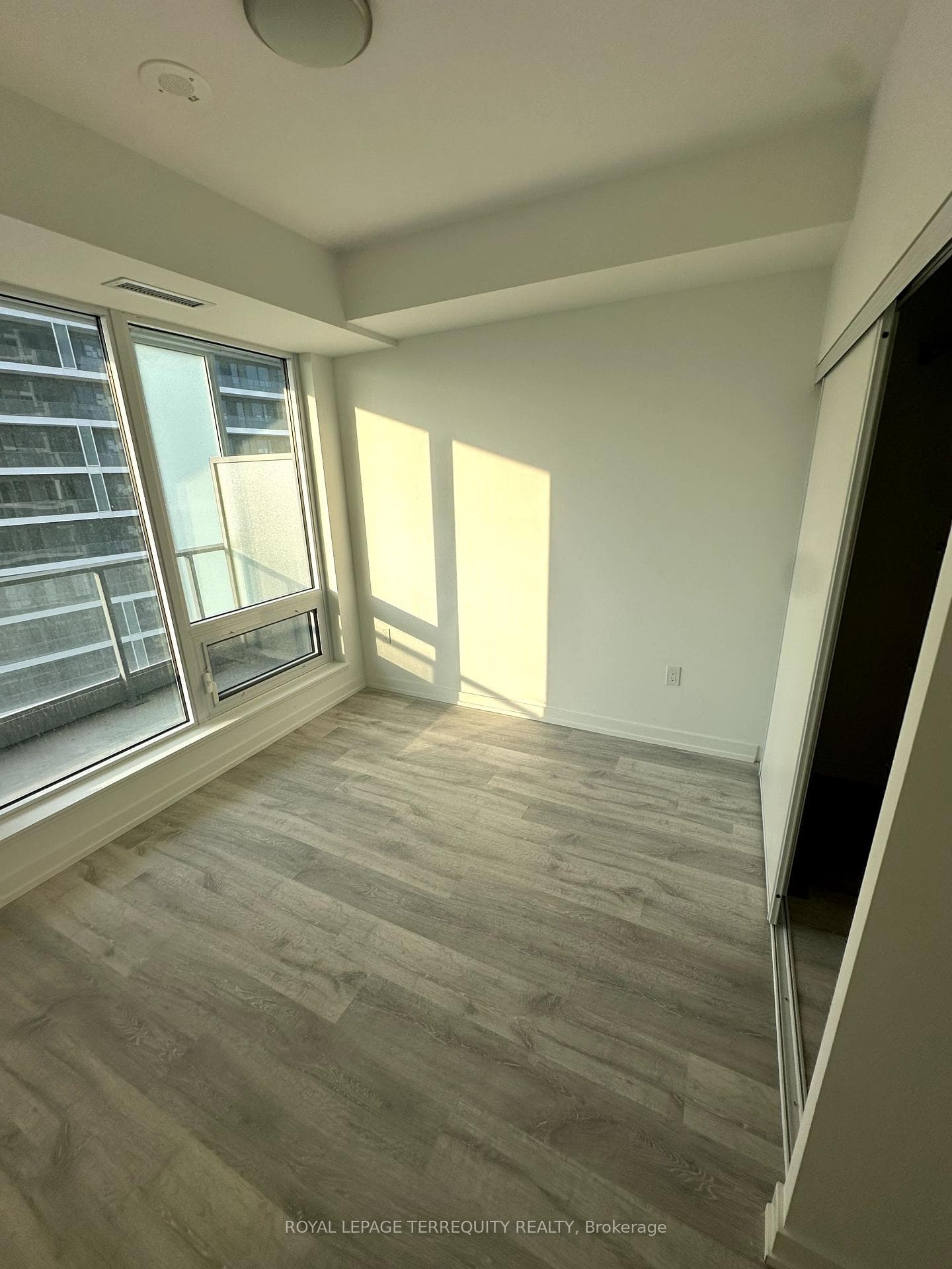 8 Olympic Garden Drive Unit 2509 photo 2