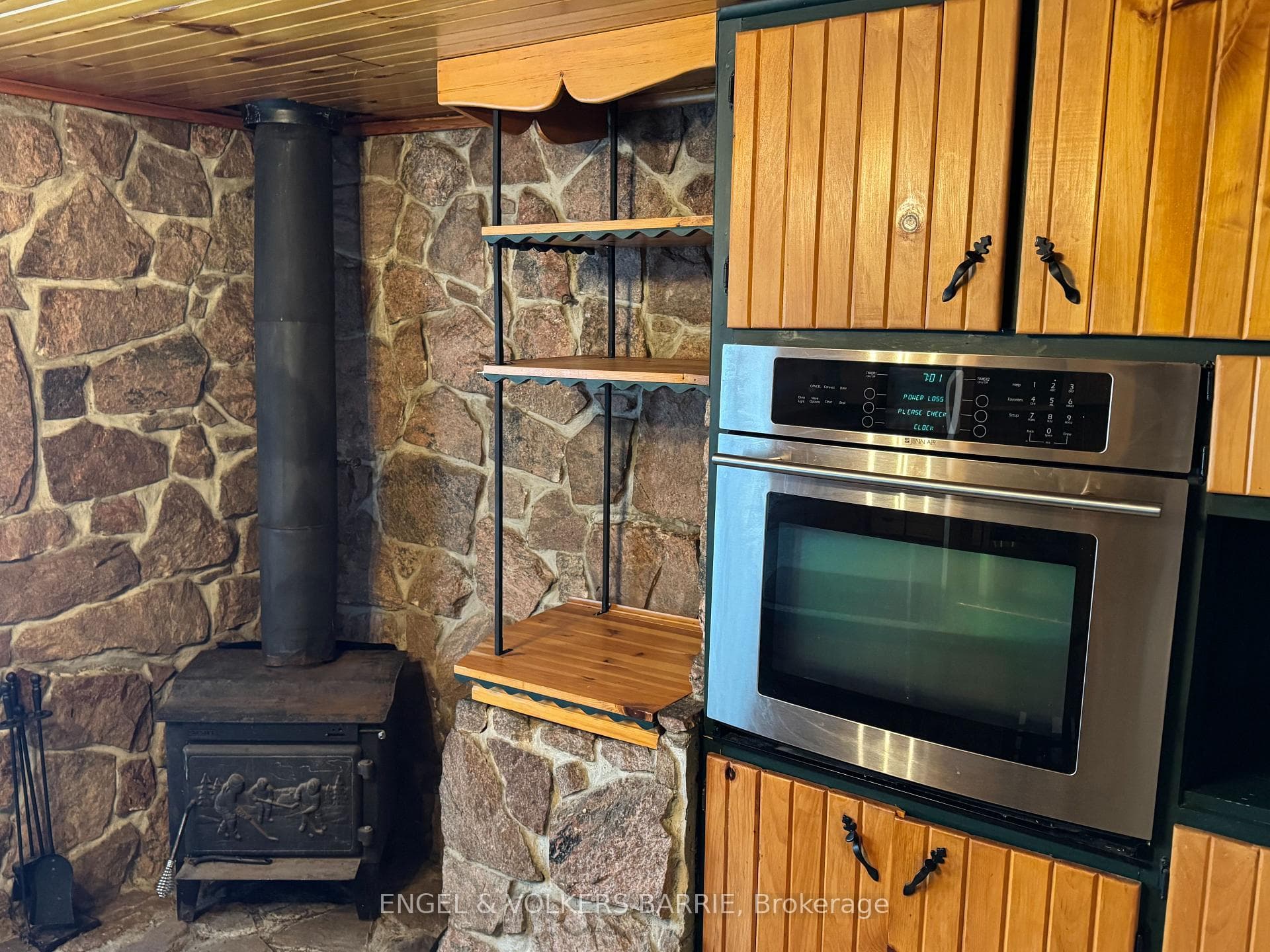 1007 Dewey Street photo 12