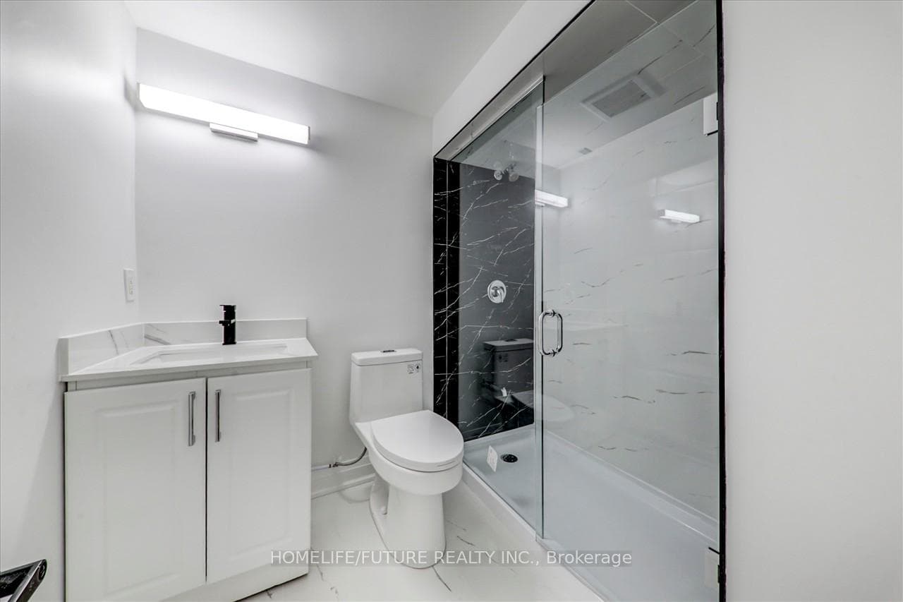 6963 Hickling Crescent photo 34