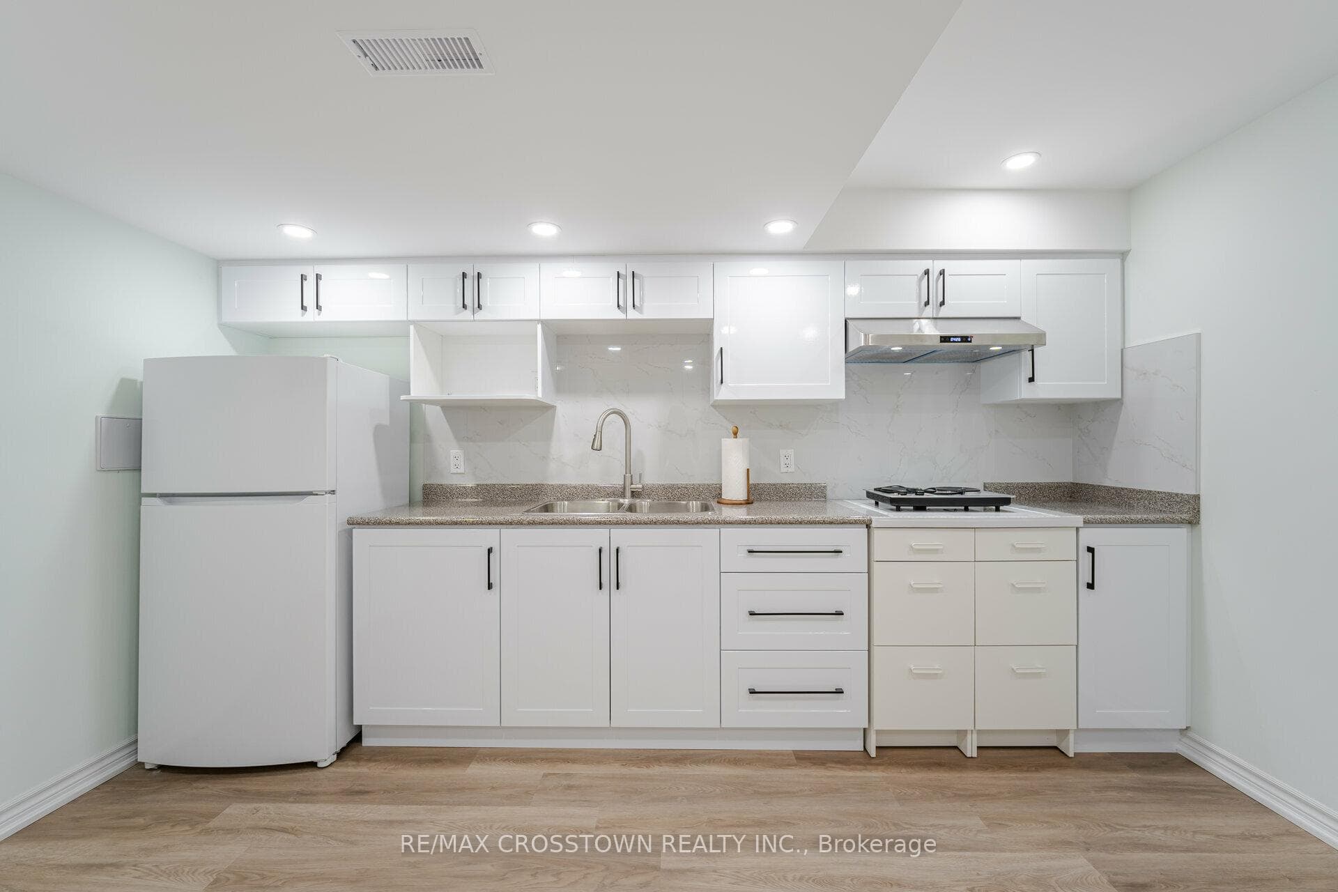 76 Ebury Drive photo 31