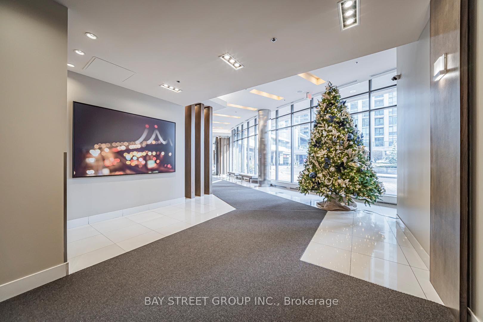 33 Bay Street Unit 2704 photo 40