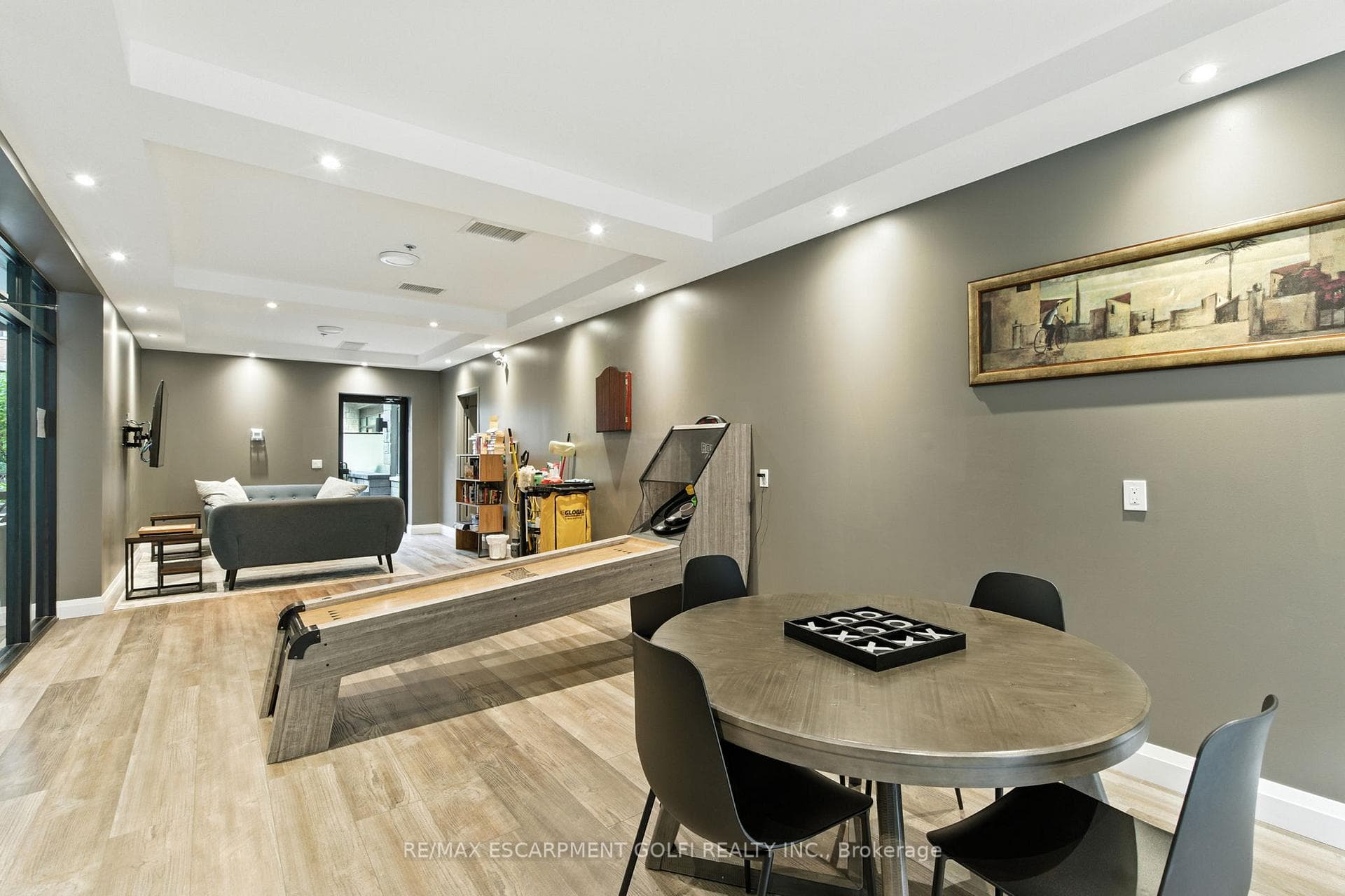 1 Redfern Avenue Unit 304 photo 19