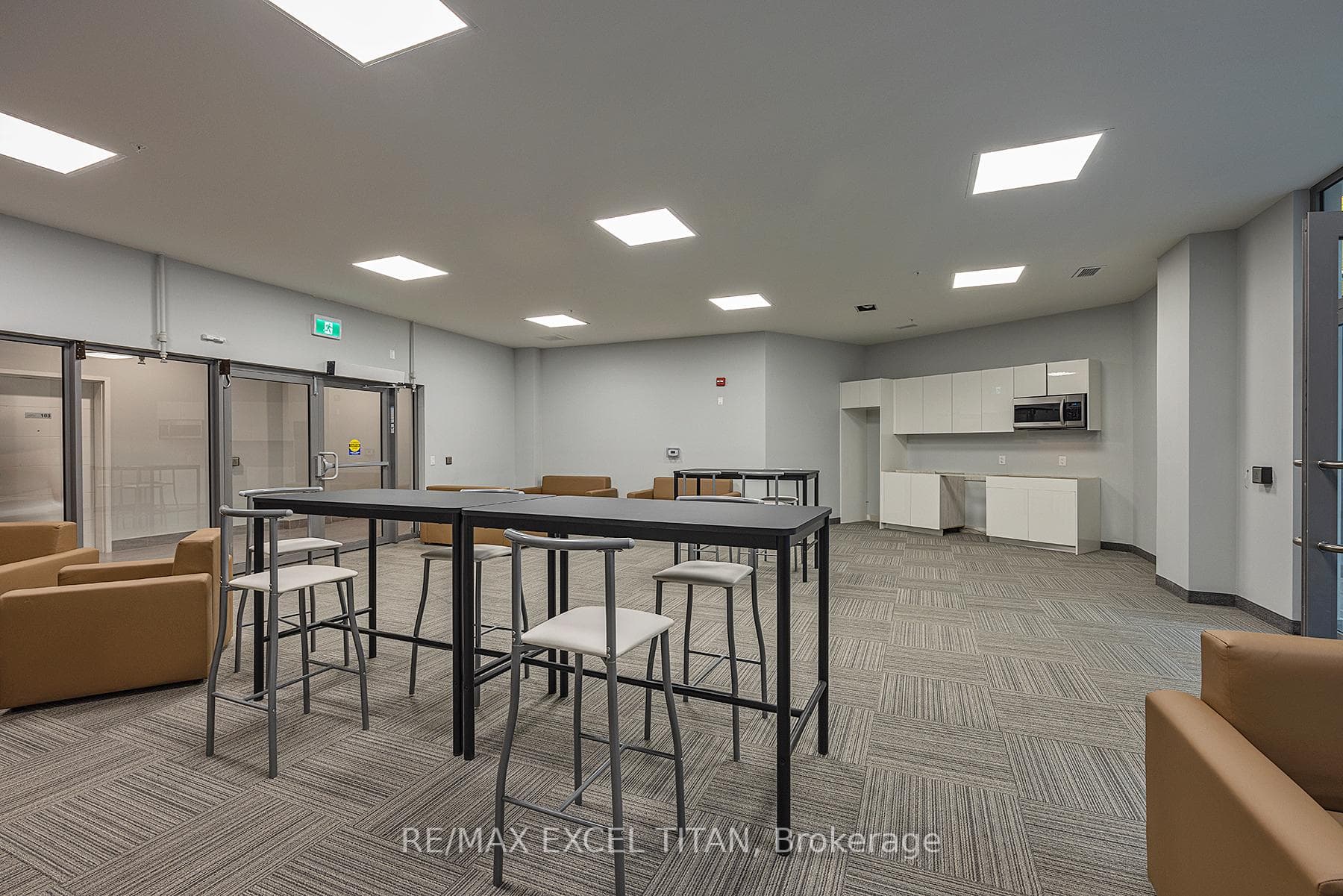 652 Princess Street Unit 227 photo 24