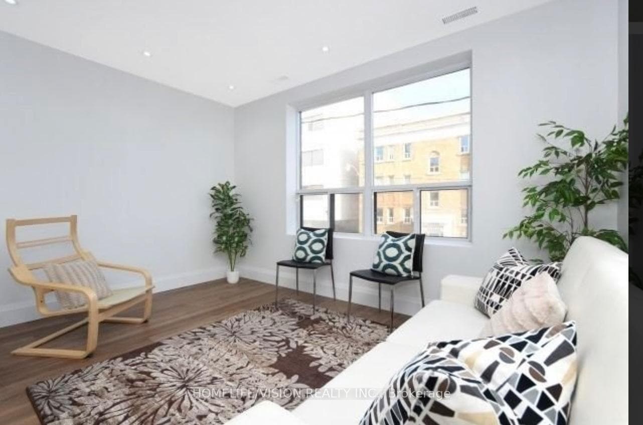 864A Broadview Avenue Unit Upper photo 3