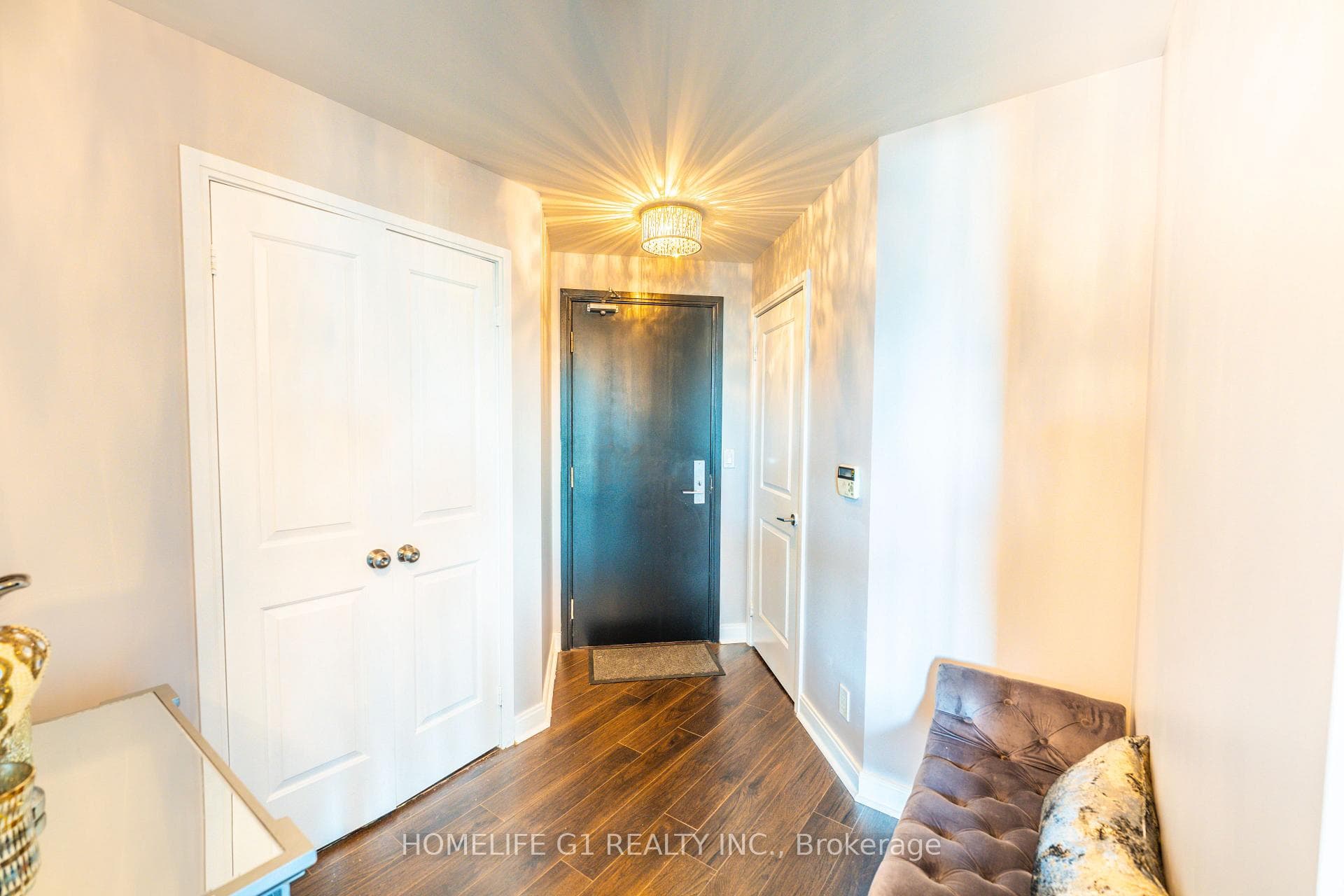 70 Absolute Avenue Unit 1109 photo 9