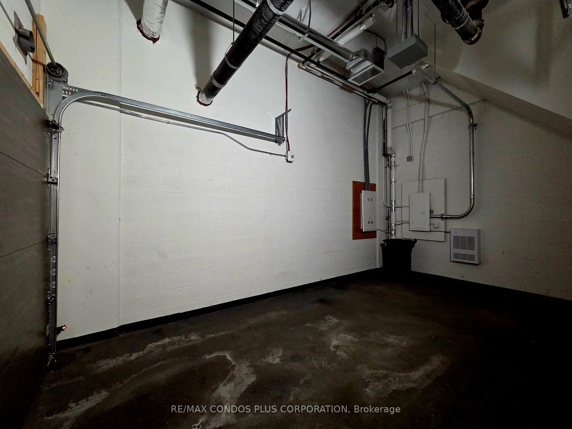 270 Davenport Road Unit 9 photo 37
