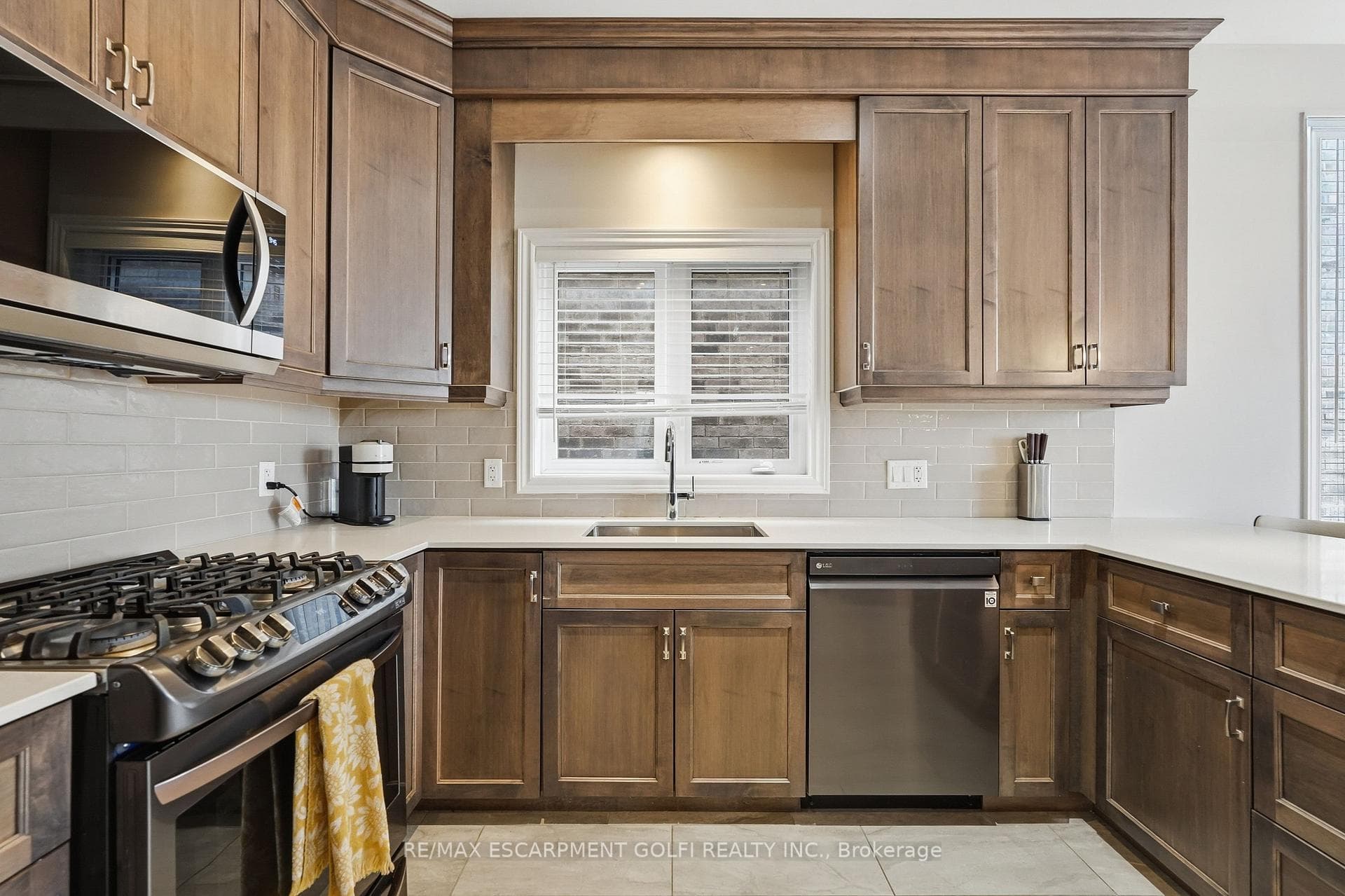 4025 Highland Park Drive photo 6