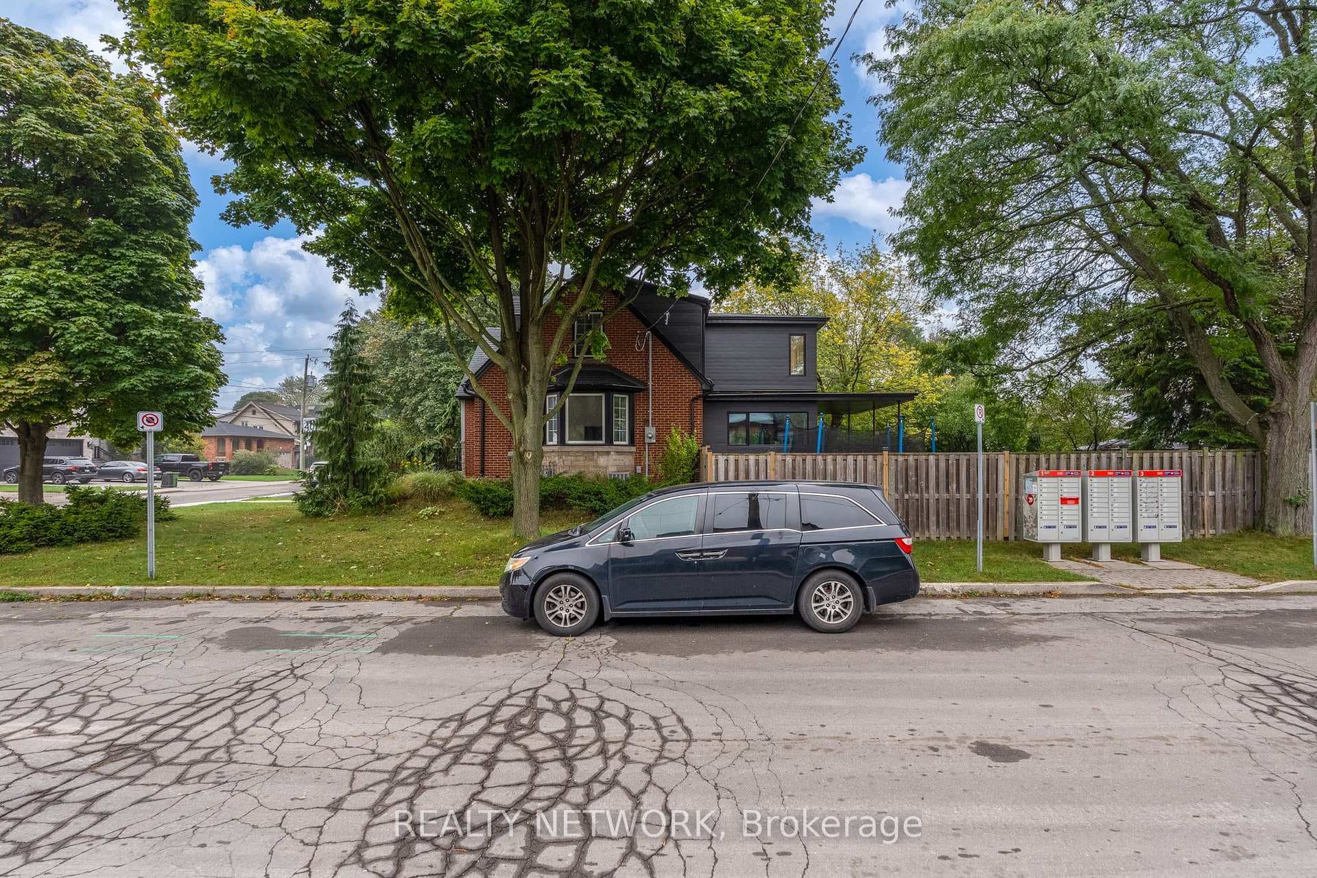 68 Mountain Park Avenue photo 5
