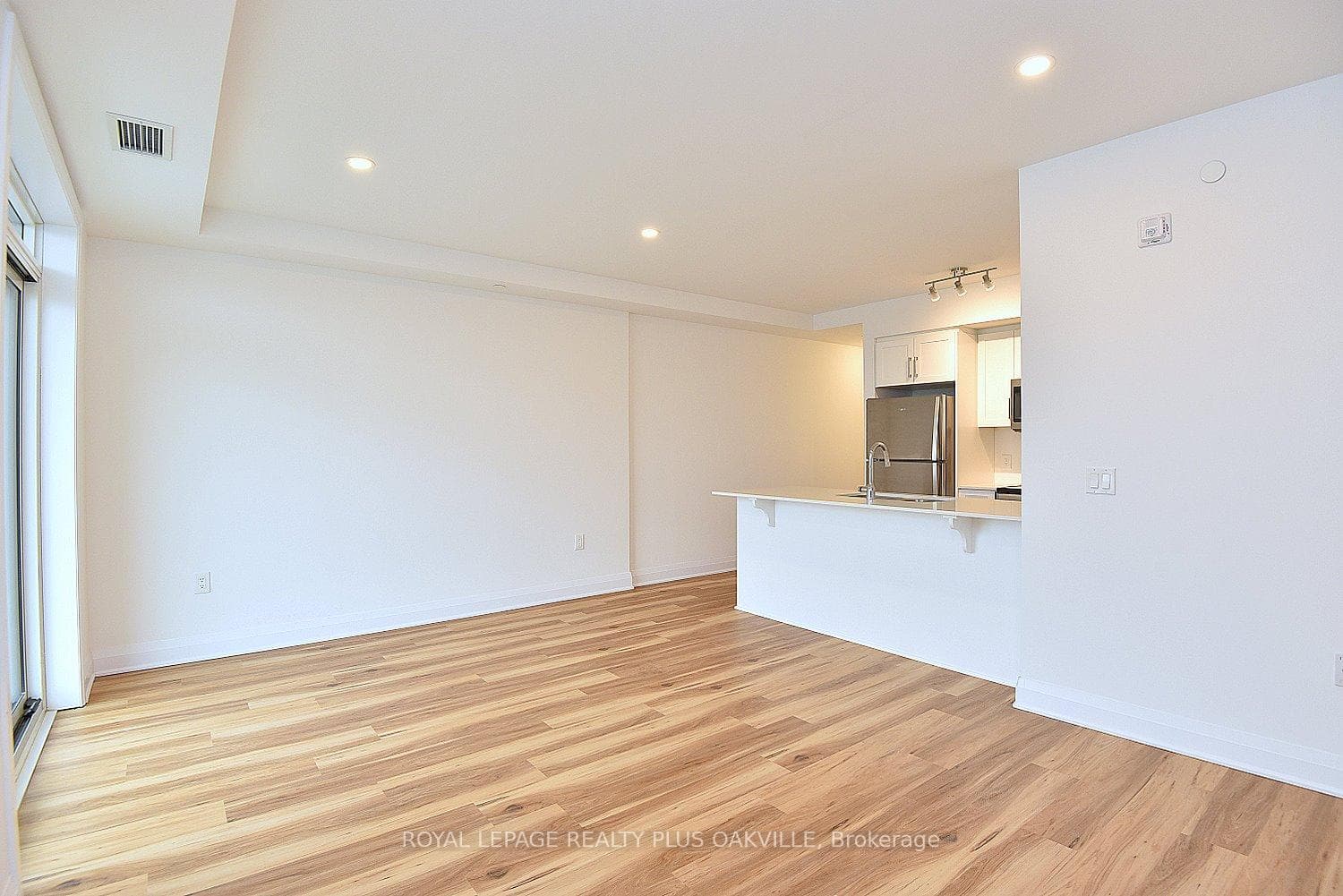 1936 Rymal Road Unit 219 photo 4