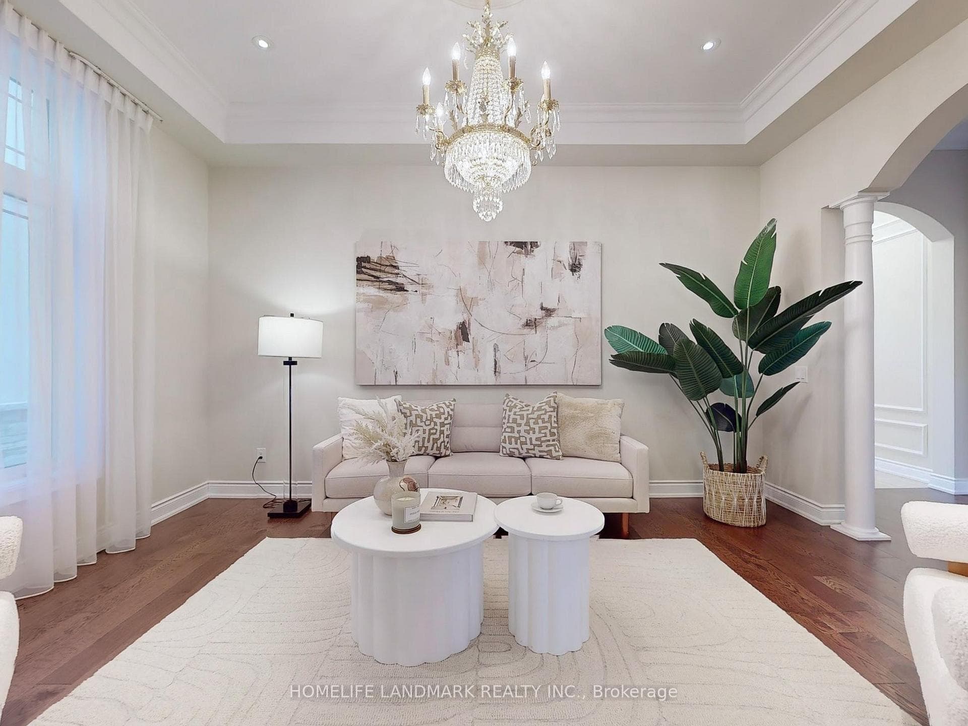 30 Heintzman Crescent photo 3