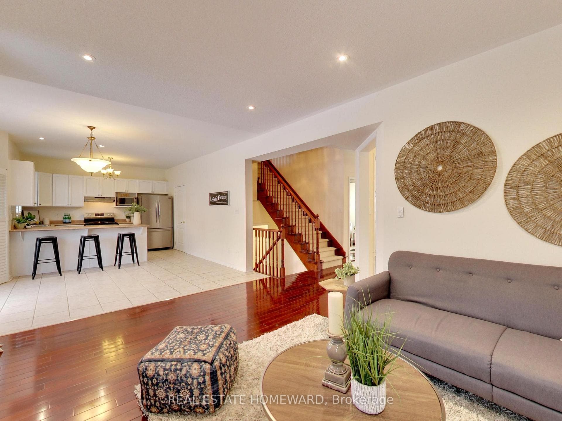 Family and Breakfast Rooms
