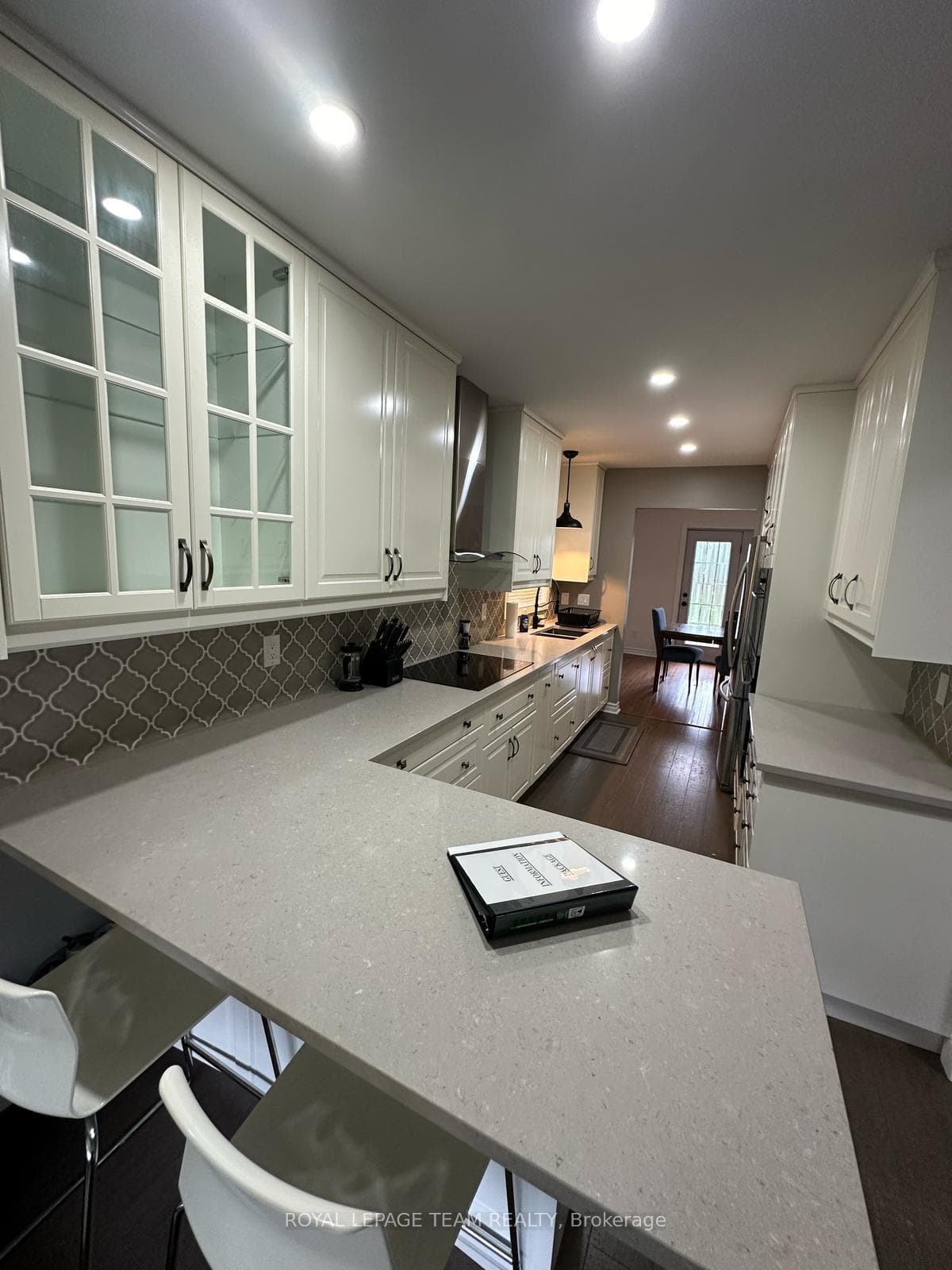 124 Kennevale Drive photo 7