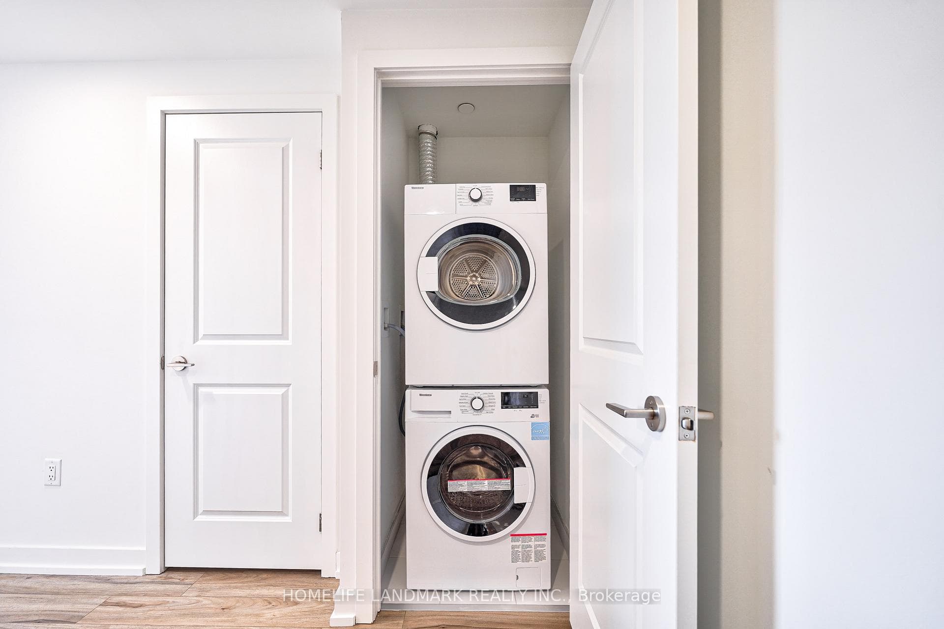 395 Bloor Street Unit 3002 photo 7