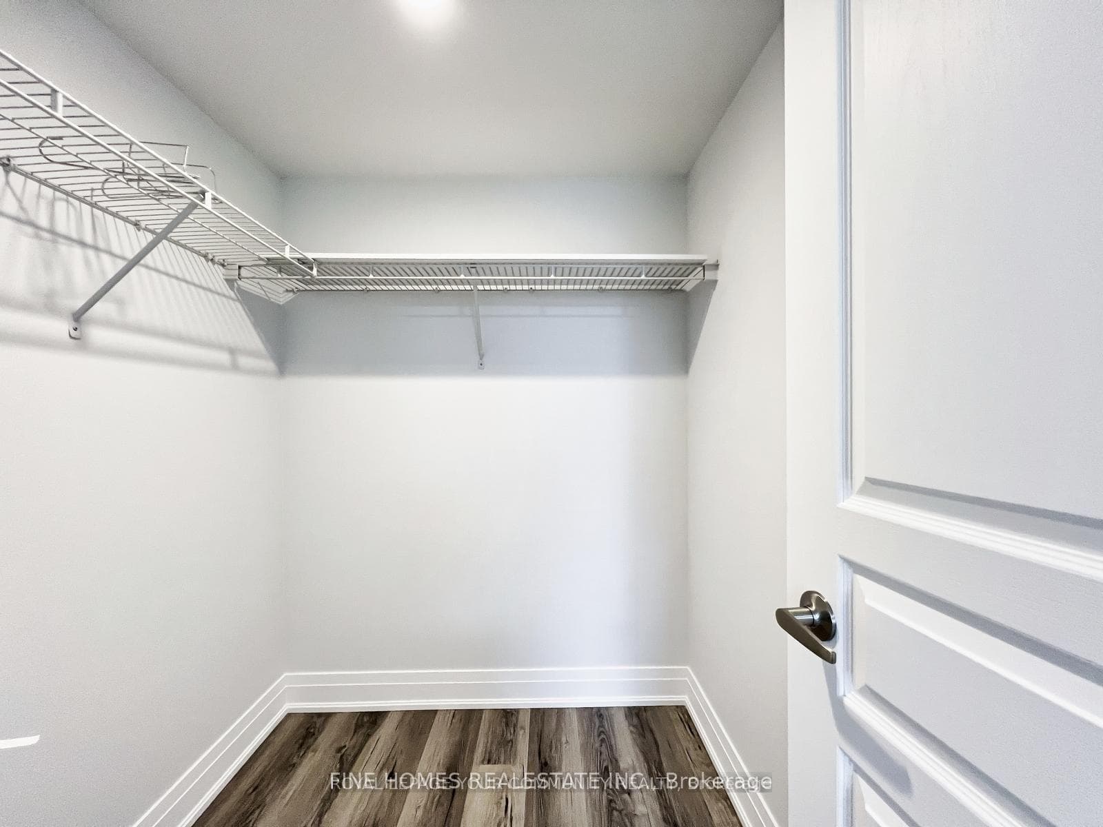 330 Red Maple Road Unit 203 photo 13
