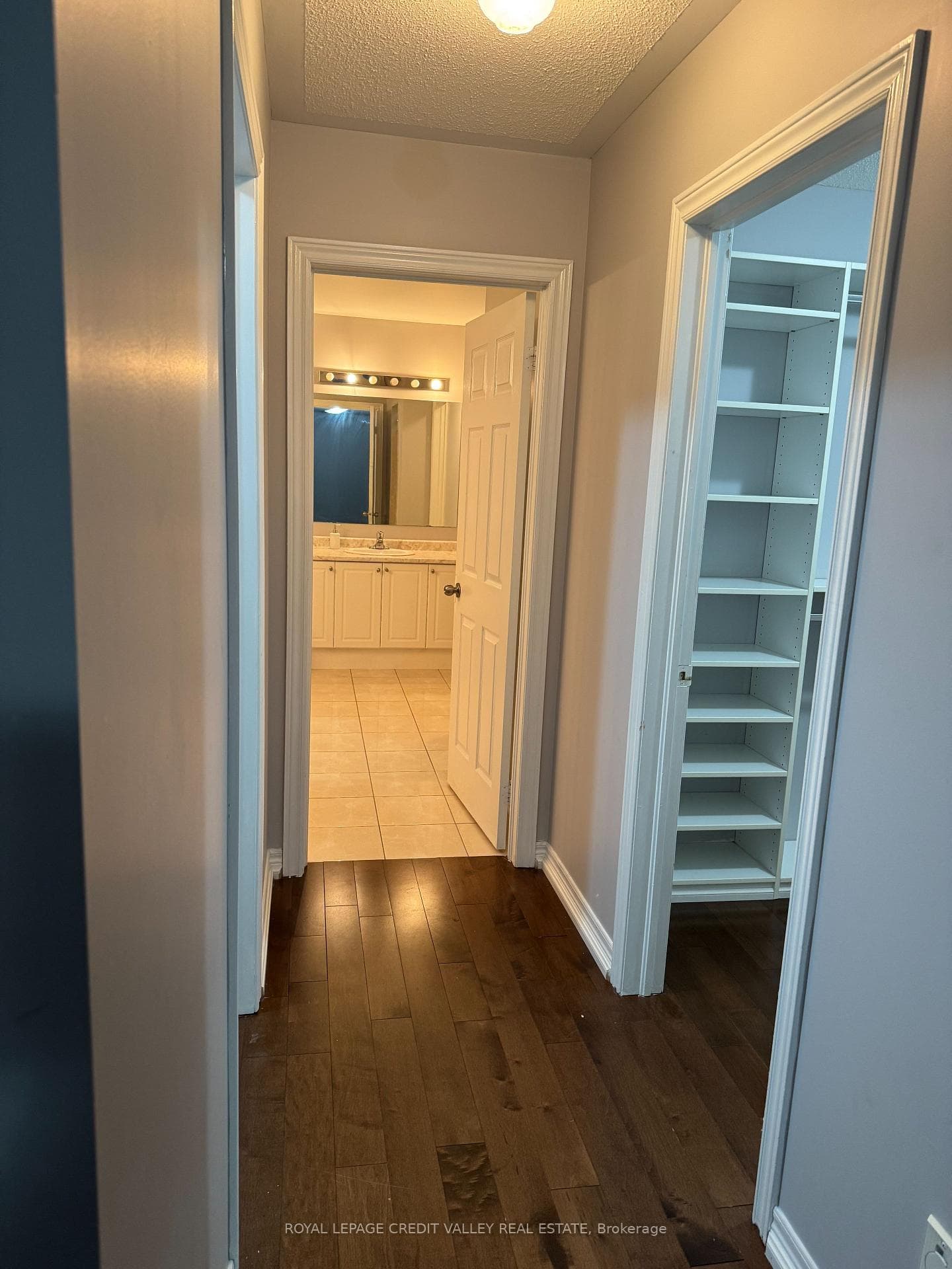 10 Devondale Avenue Unit Upper photo 12