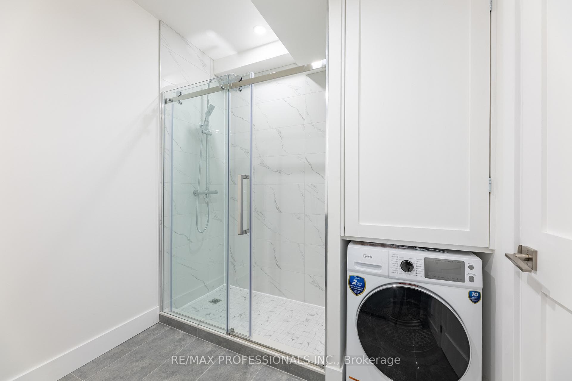 130 Jane Street Unit B photo 20