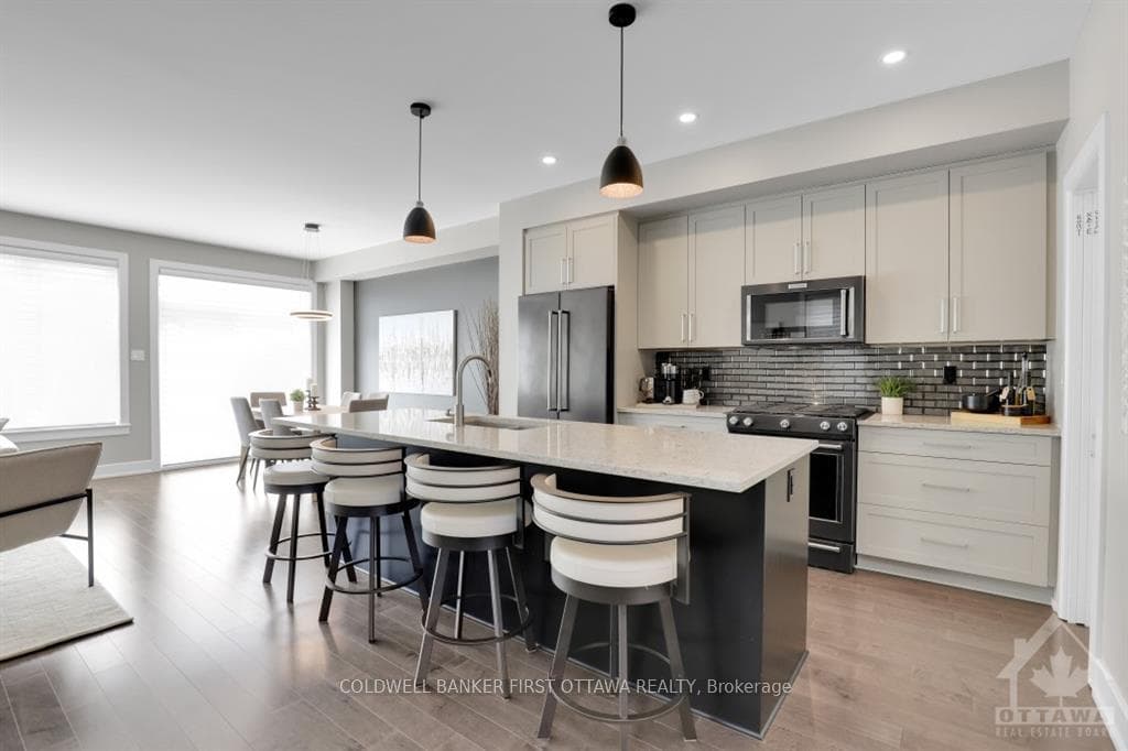 152 JARDINIERE Street photo 8