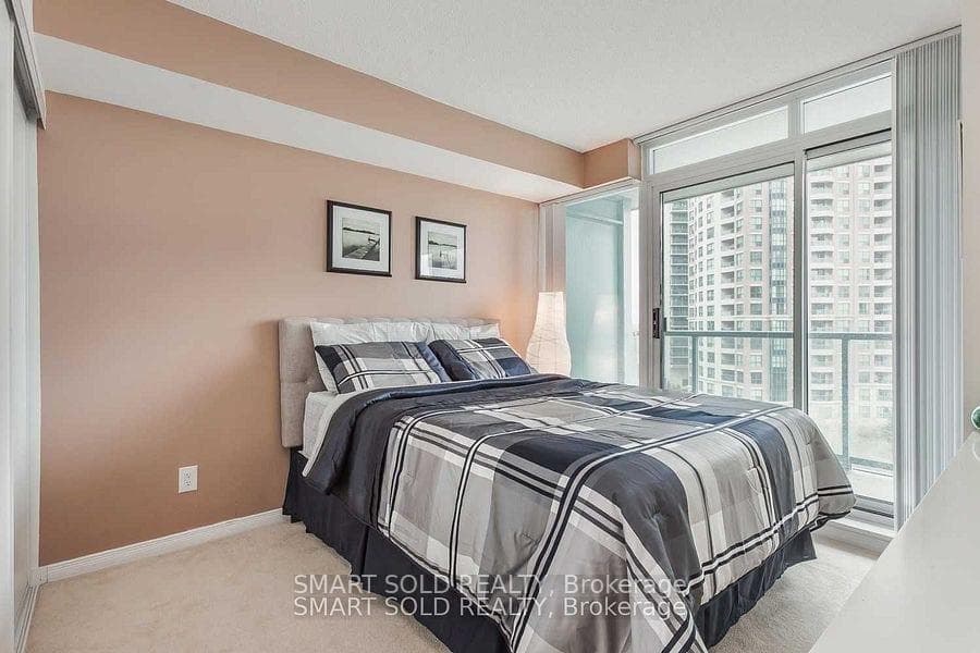 5508 Yonge Street Unit 706 photo 4