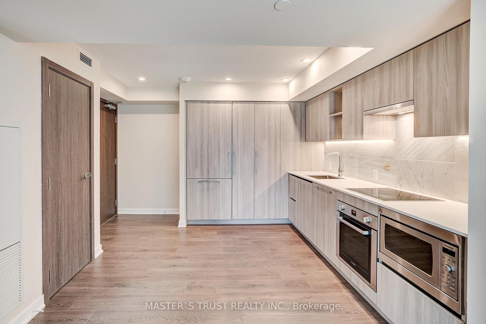 19 Bathurst Street Unit 711 photo 18