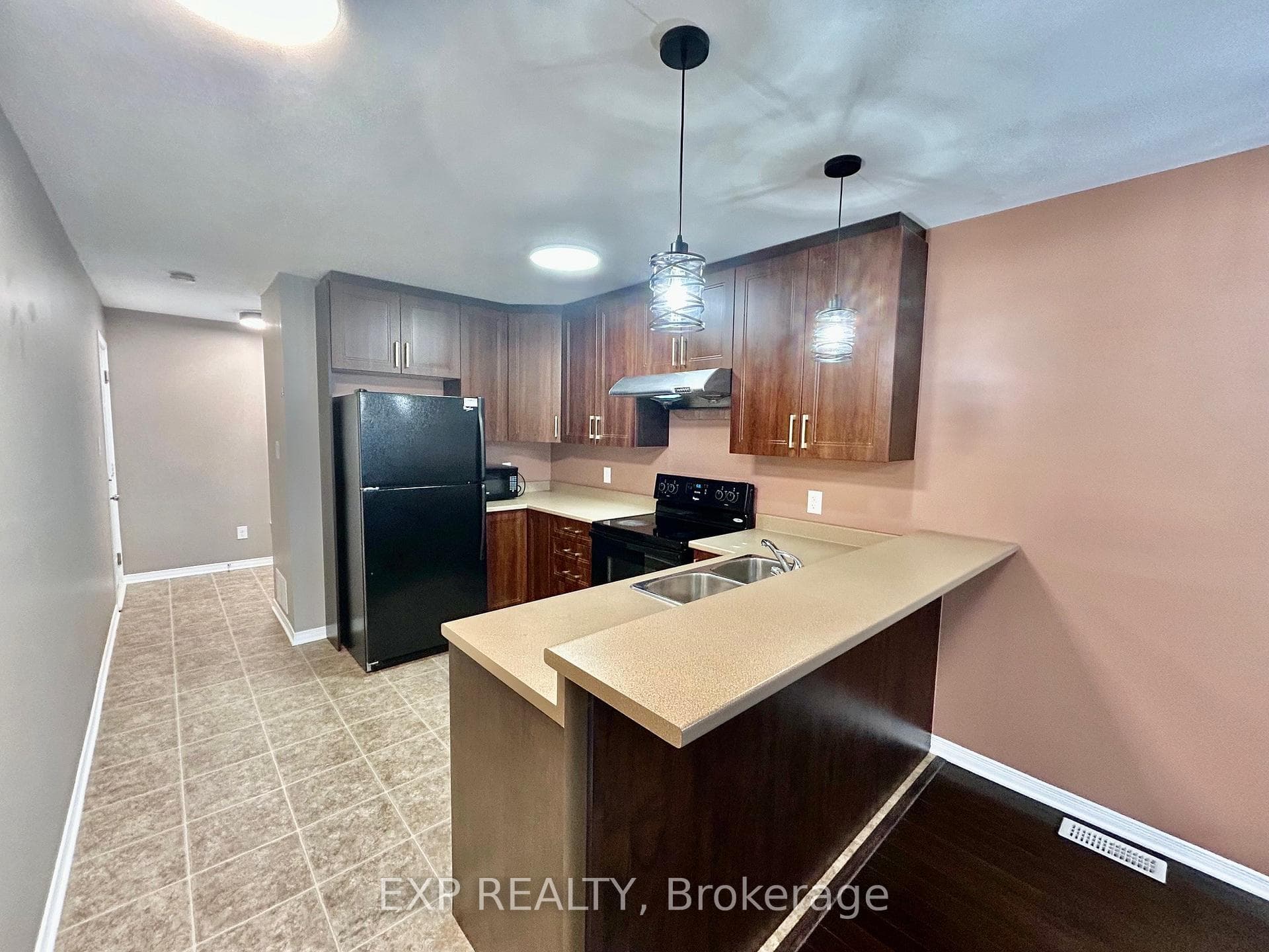 208 Shanly Private Unit 3 photo 12