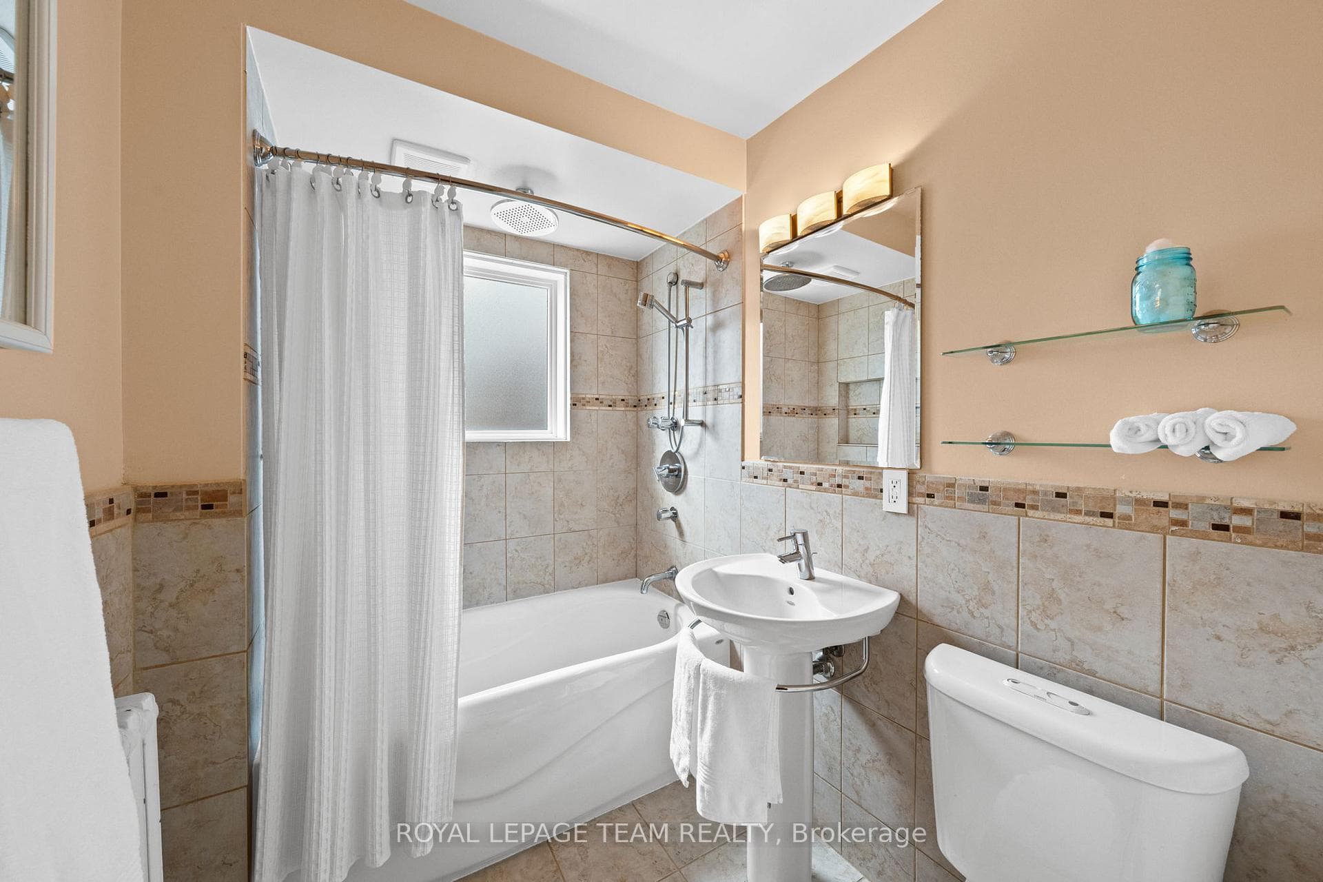 108 Onslow Crescent photo 21