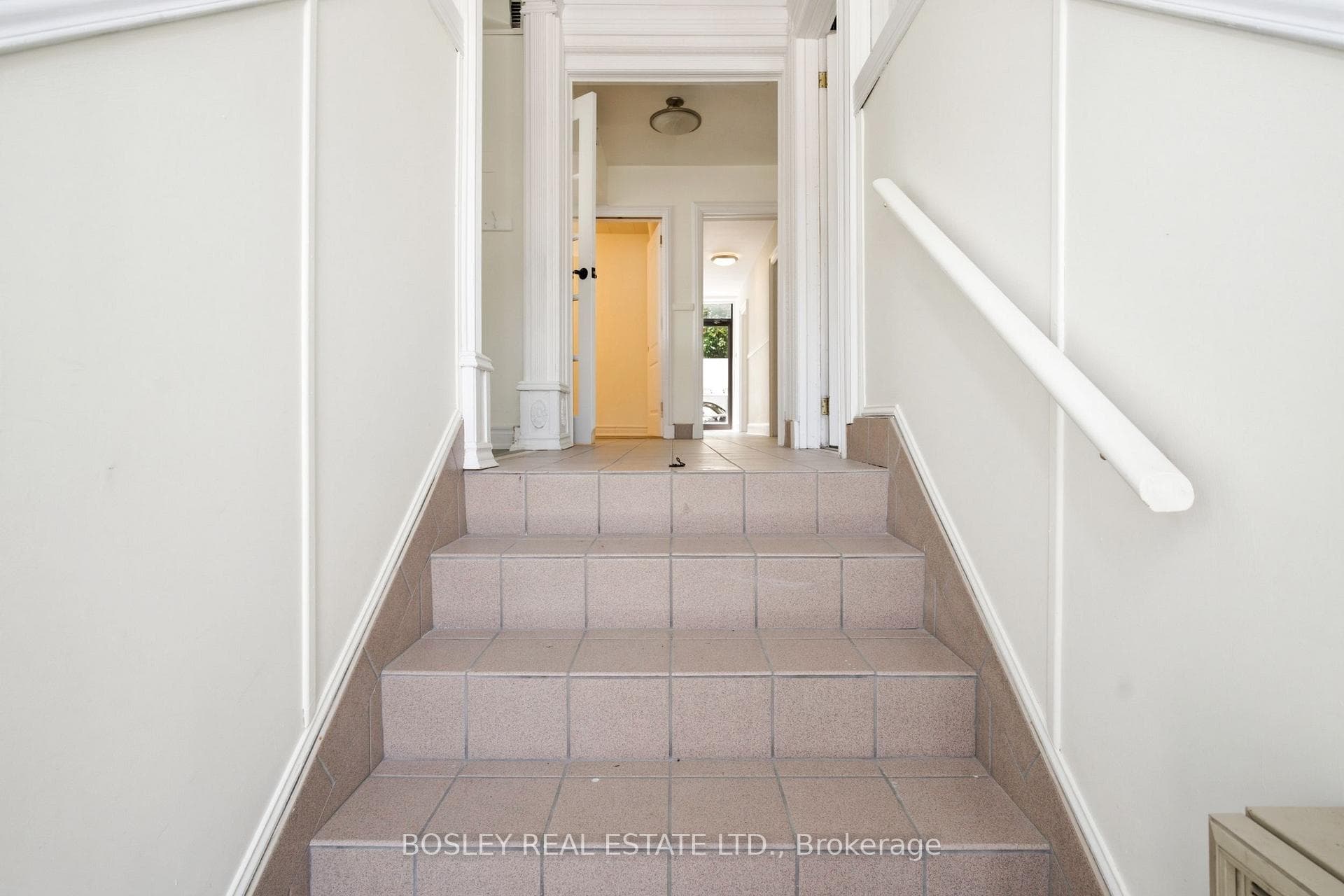 88 Laird Drive photo 2