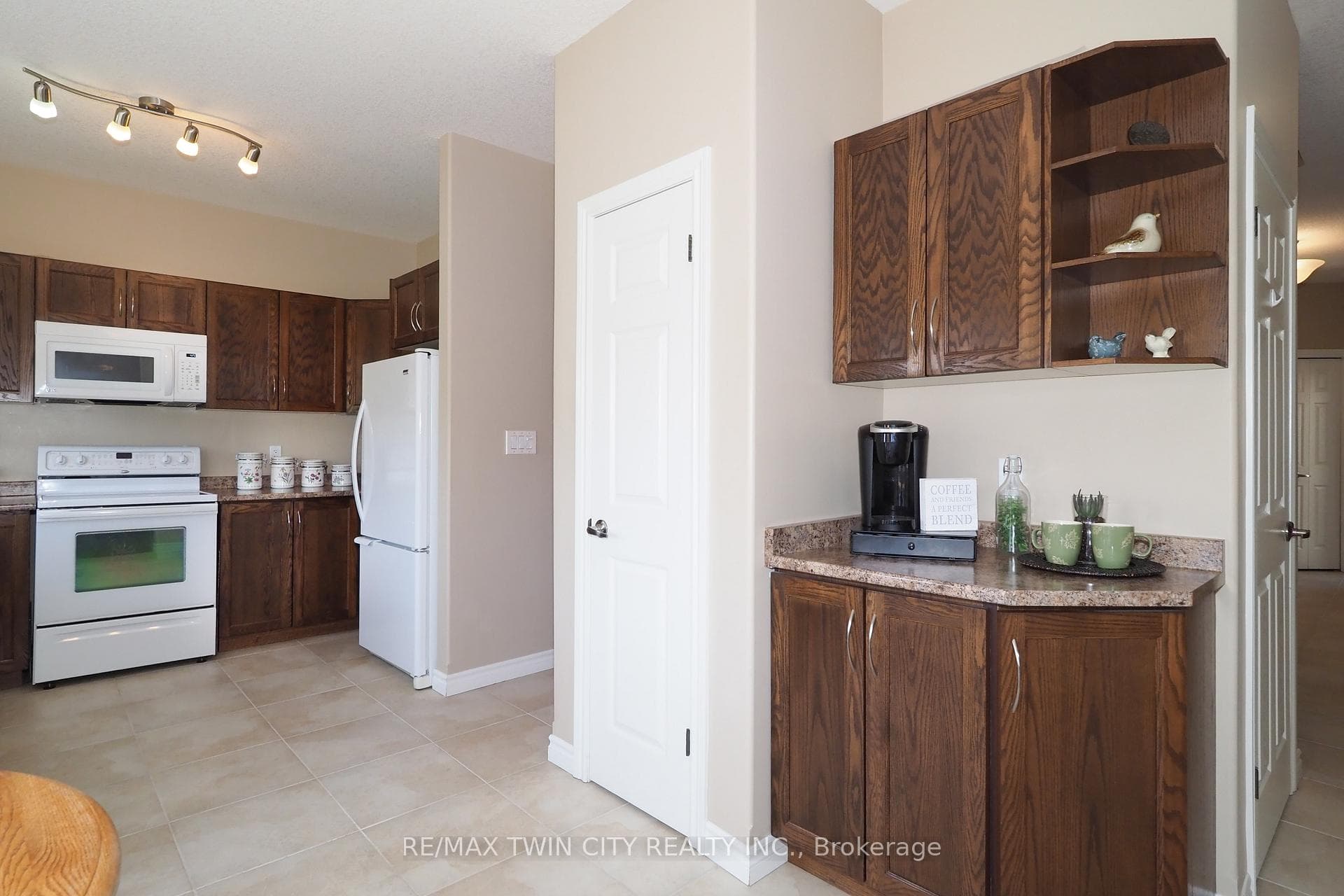 1206 Dunbar Road photo 12