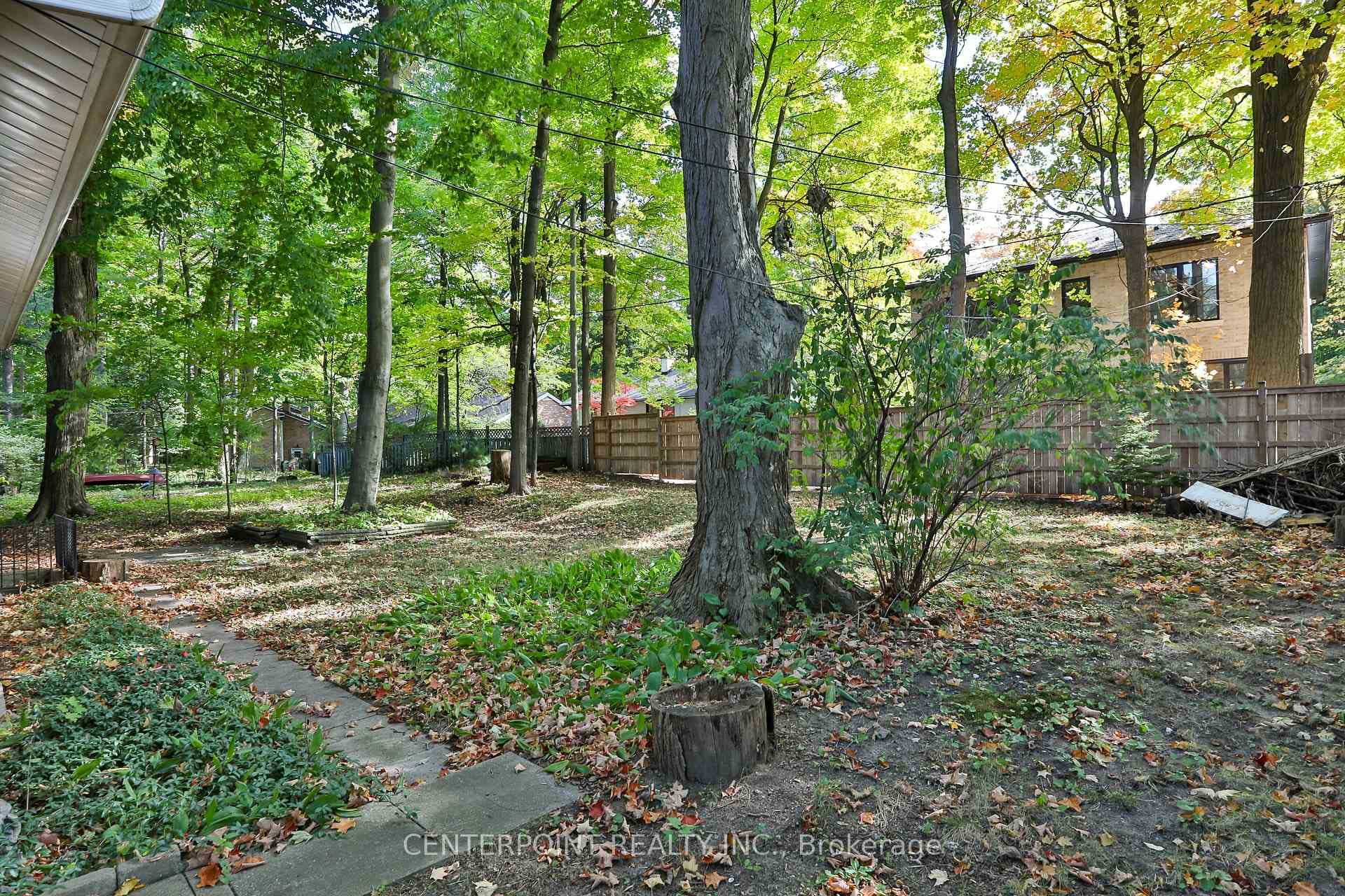 54 Deepwood Crescent photo 24