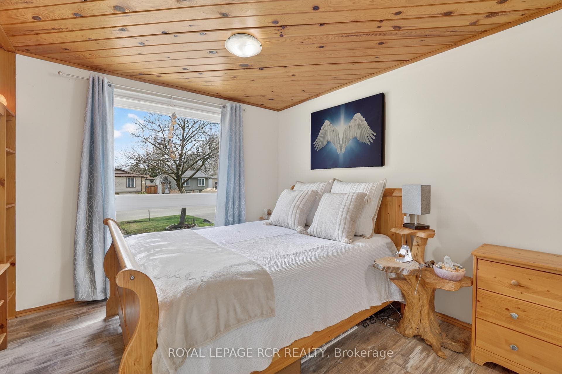 296 Whitehead Crescent photo 10