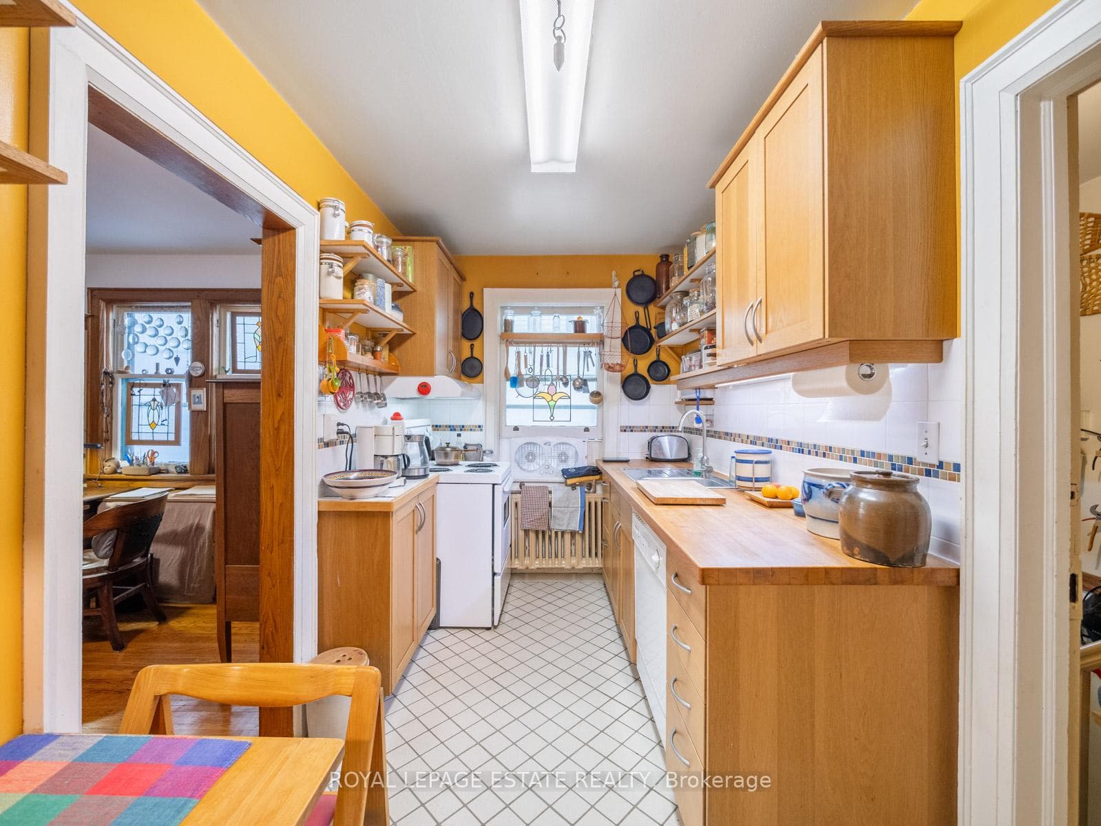 2275 Queen Street photo 13