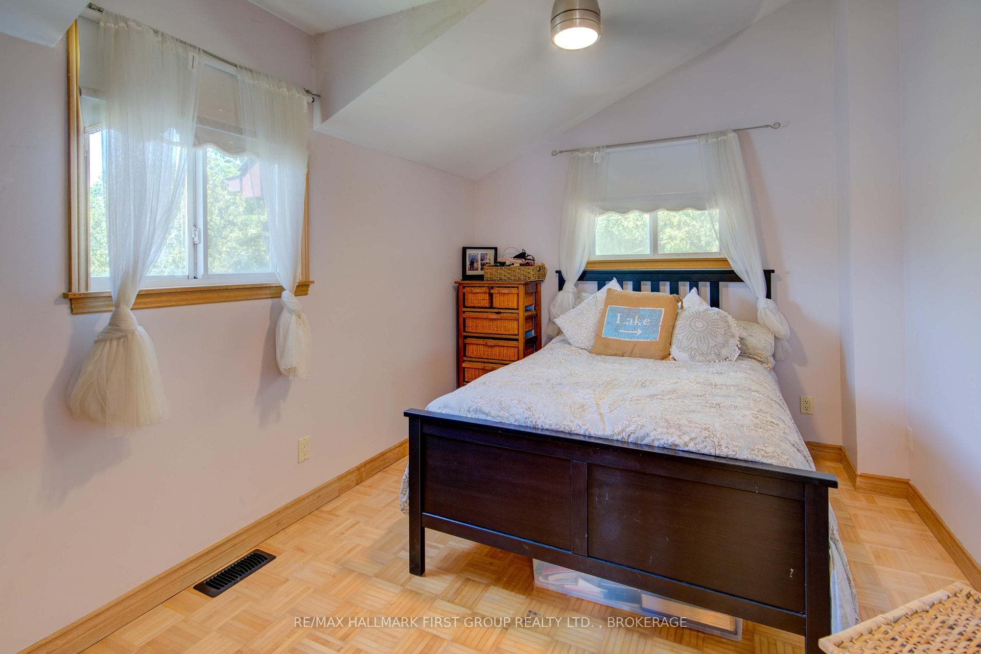 3340 Loughborough Drive photo 35