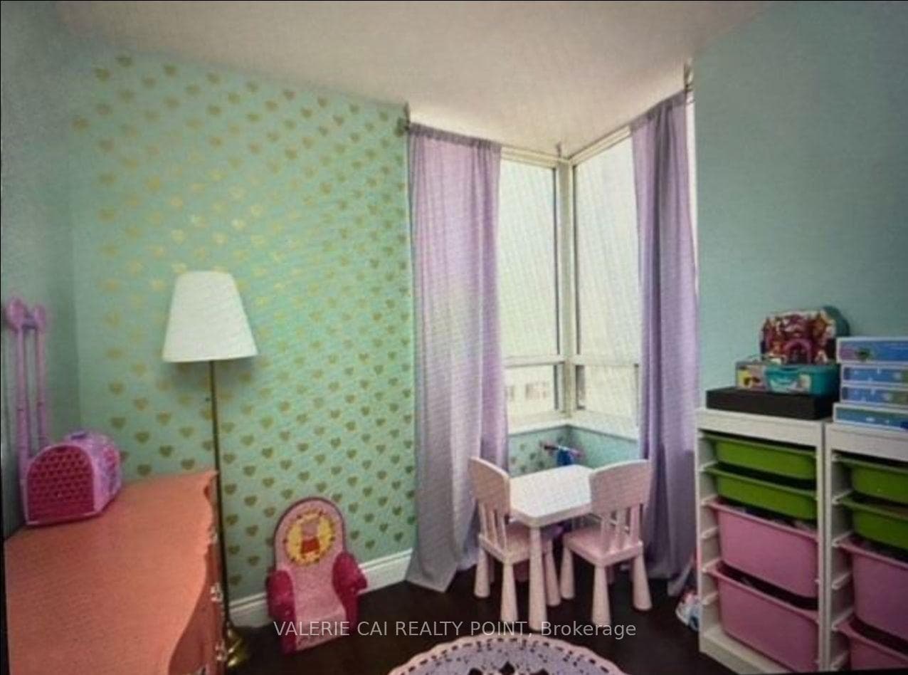 265 Enfield Place Unit 709 photo 10