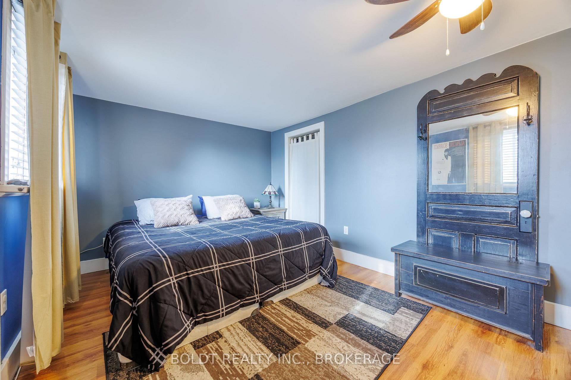 19 Patricia Avenue photo 16