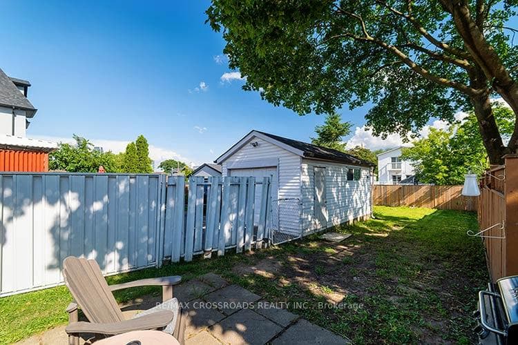 65 Manitoba Street photo 36