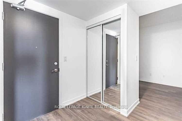 550 North Service Road Unit 417 photo 3