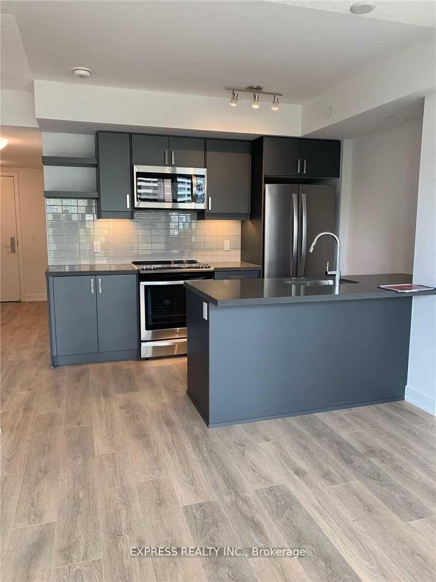 50 Wellesley Street Unit 803 photo 2