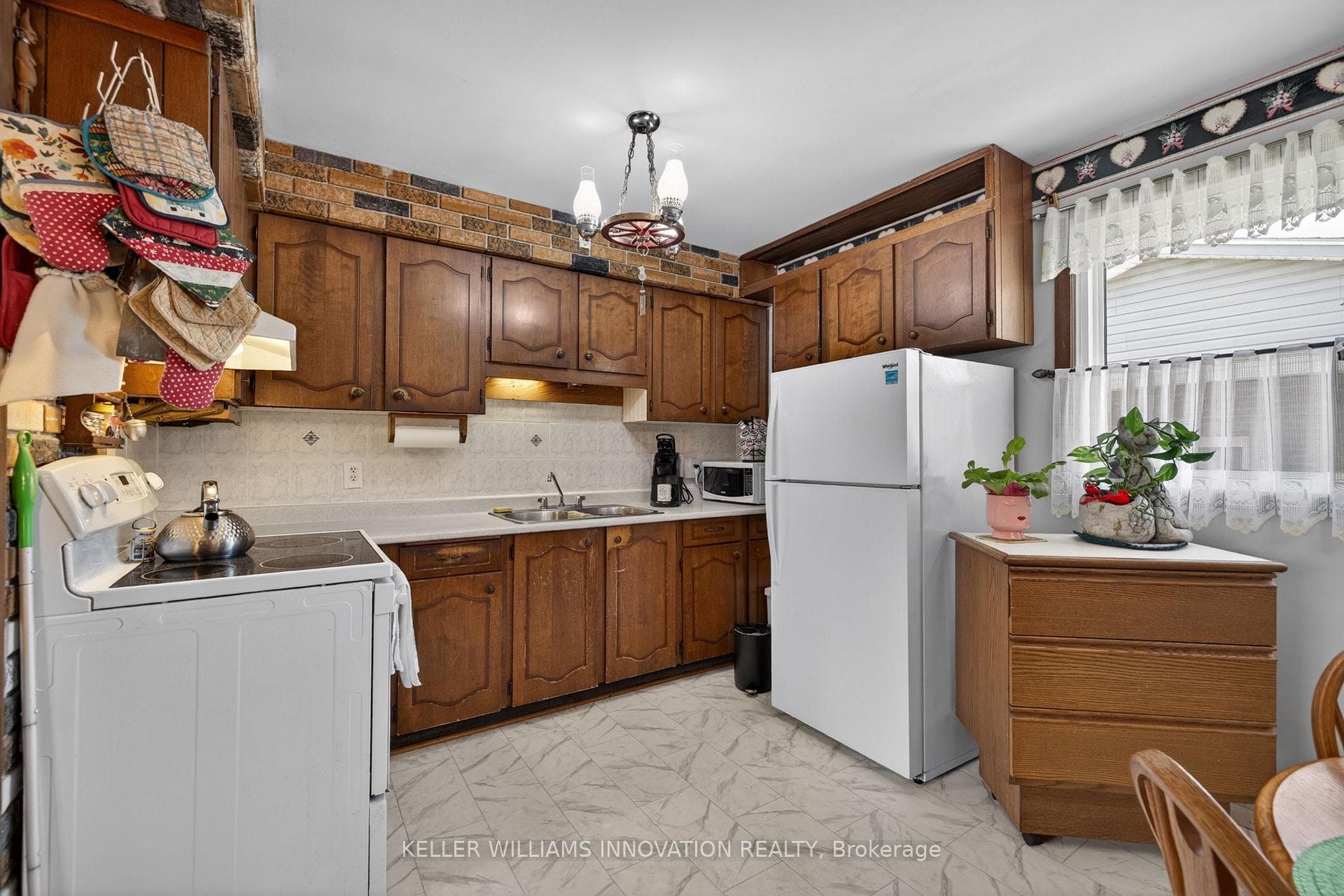 65 Algoma Drive photo 13