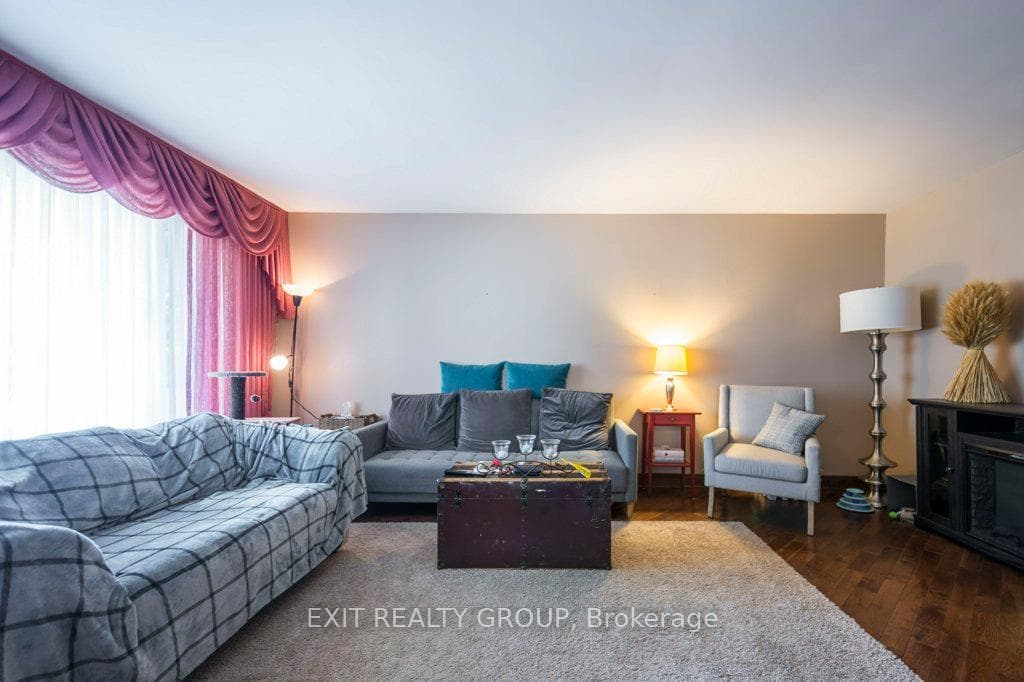 43 Farley Crescent photo 10