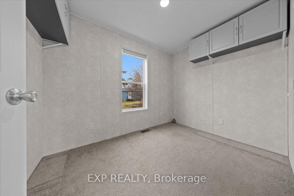 114 Harold Valley Drive photo 22