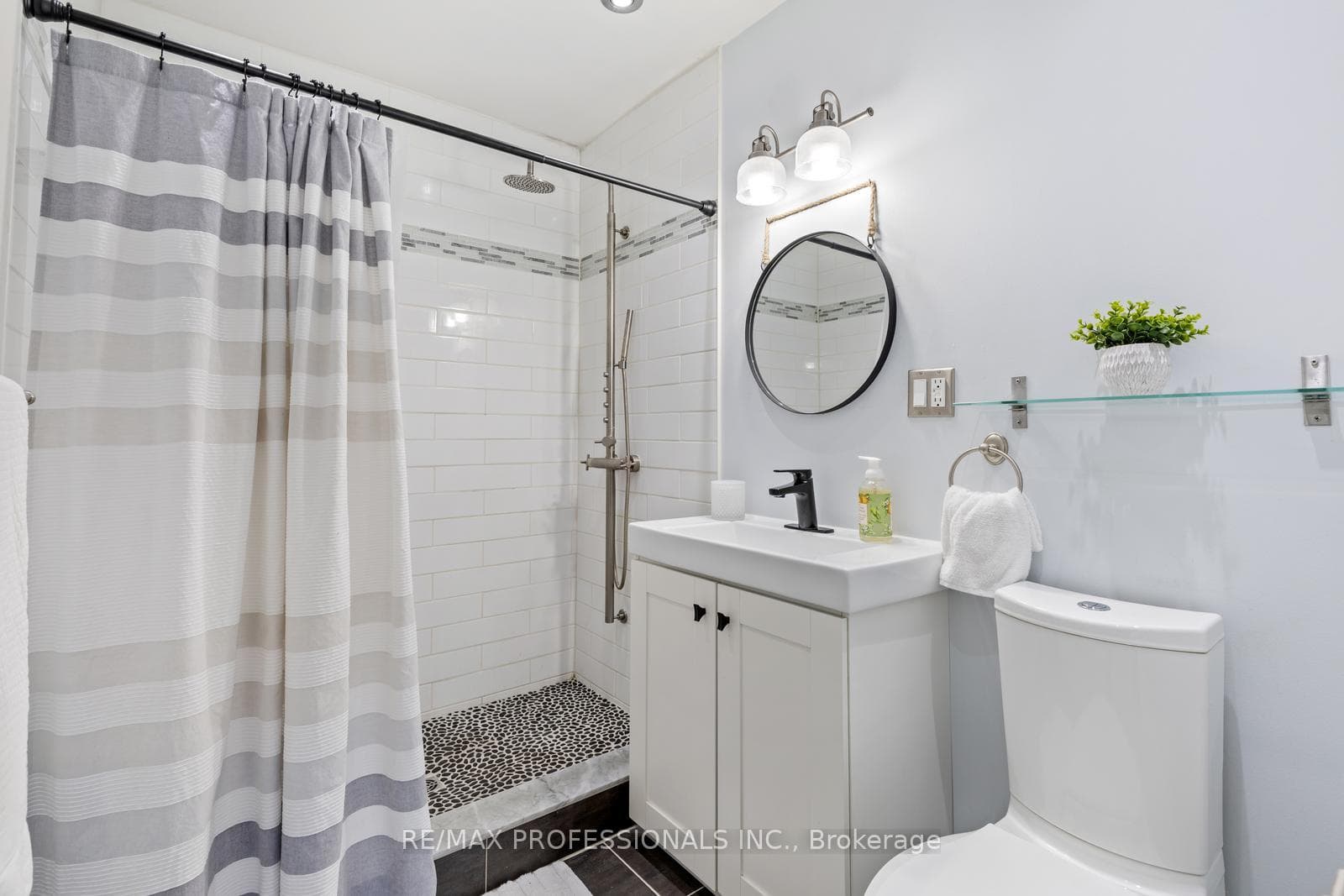 17 Delma Drive photo 20