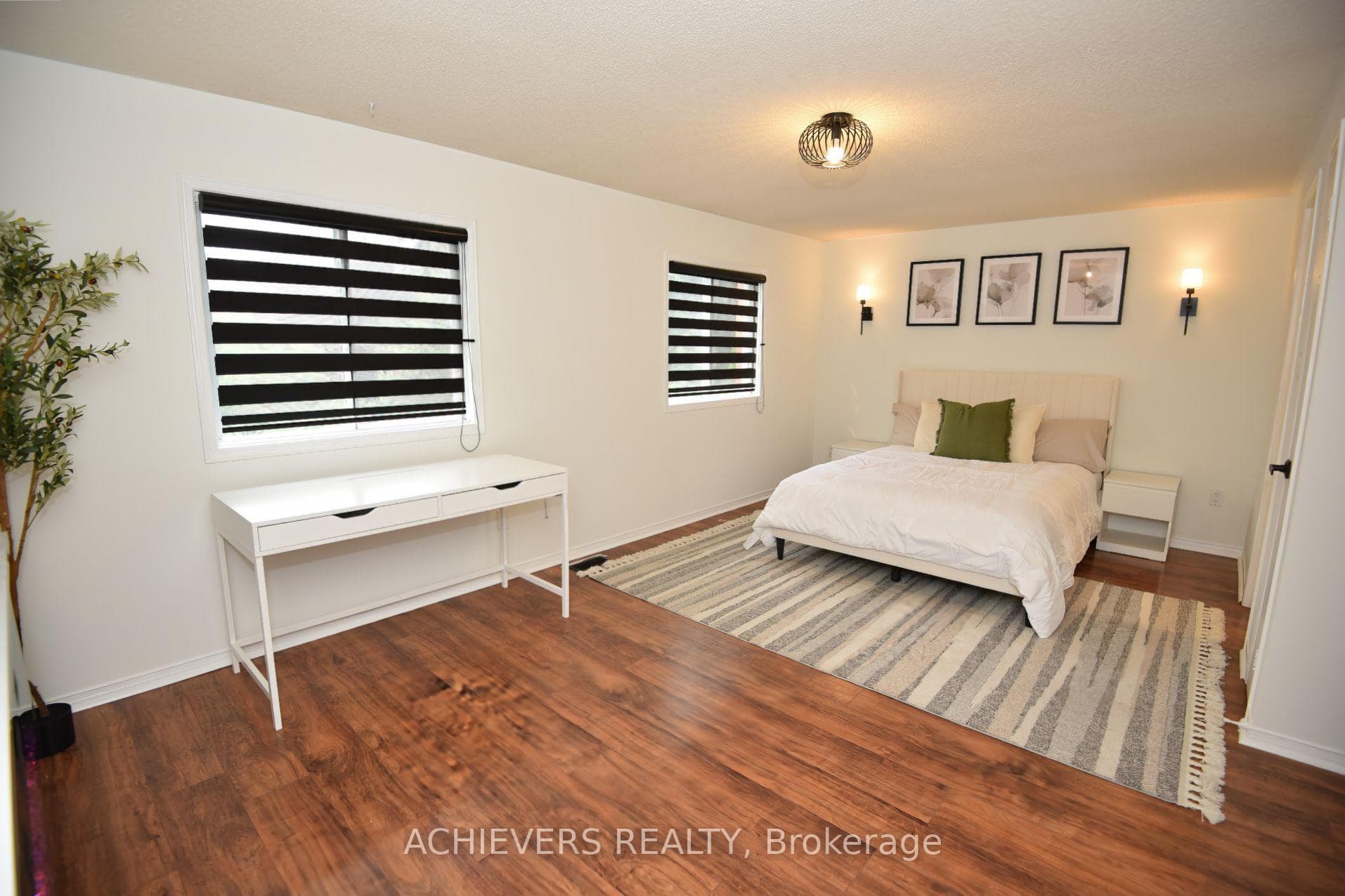19 Mccullock Crescent photo 26