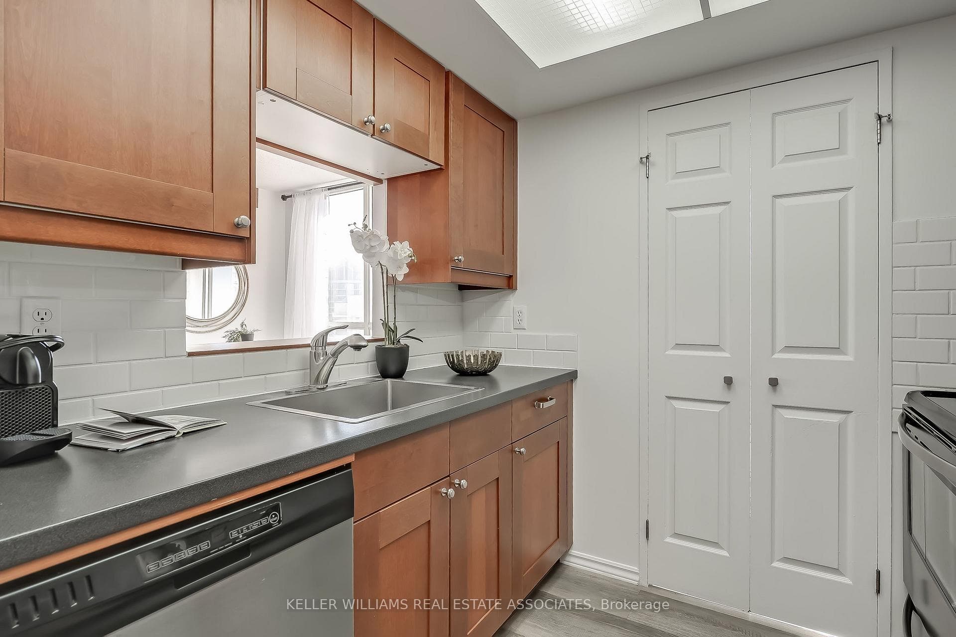 285 Enfield Place Unit PH3 photo 22
