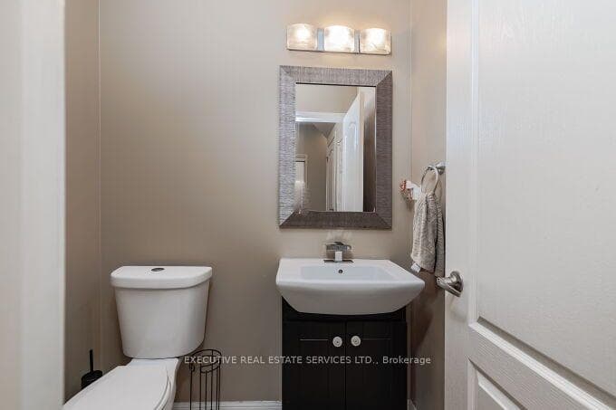 1129 Meighen Way photo 27