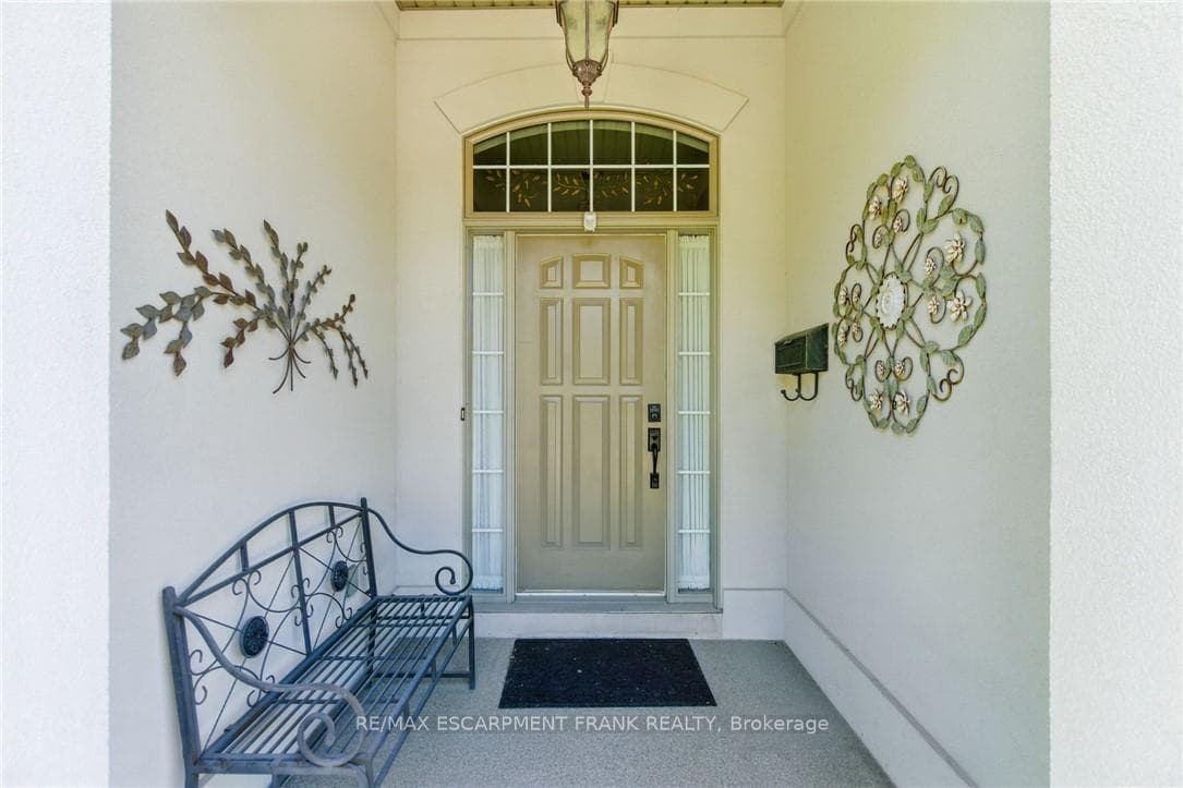 345 Southcote Road photo 4