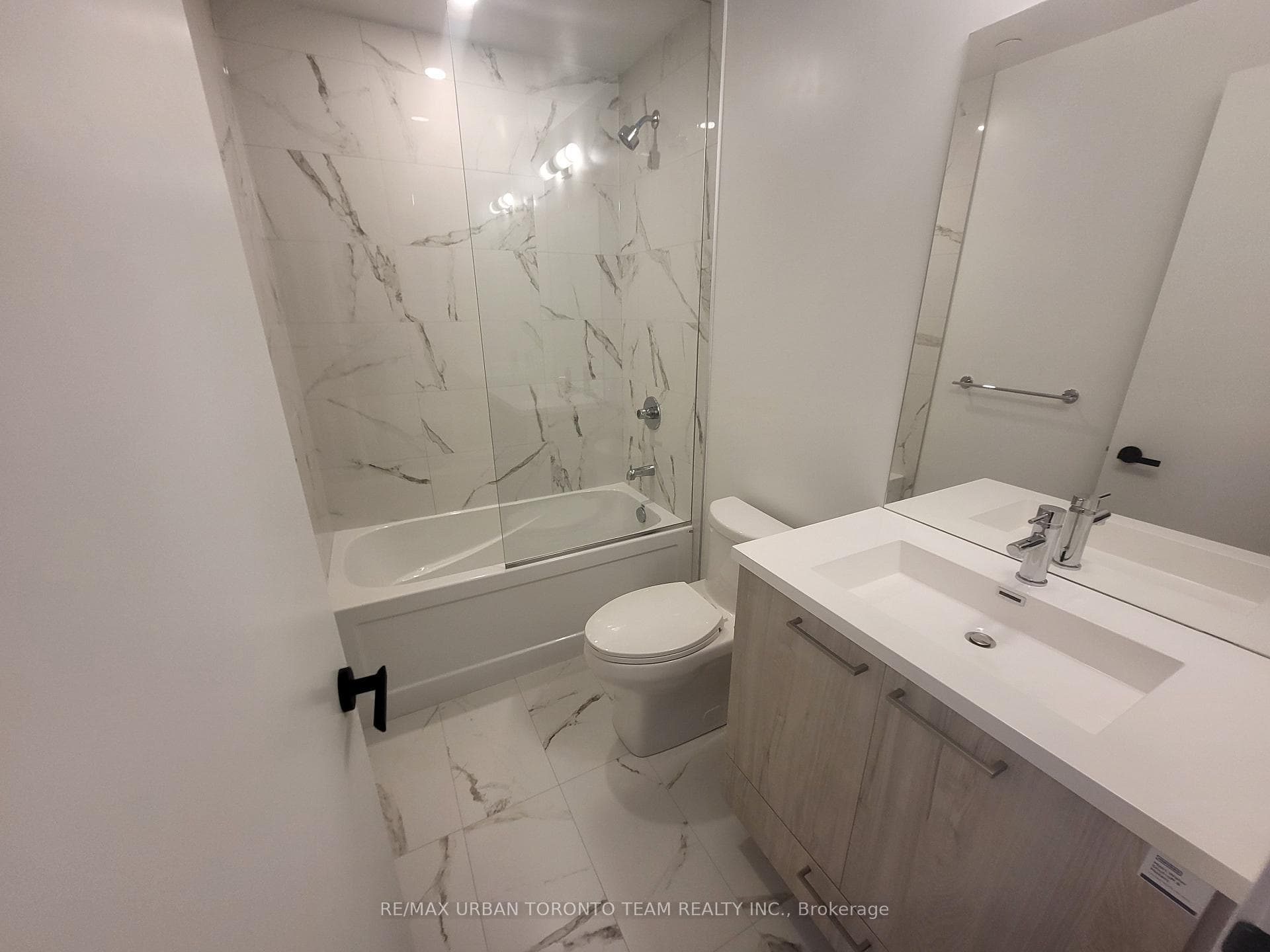225 Commerce Street Unit 6315 photo 16