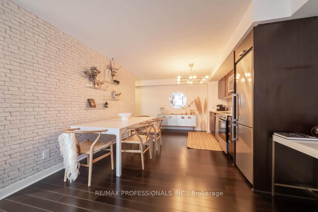 295 Adelaide Street Unit 415 photo 12