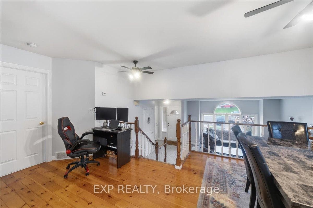 160 Davis Street photo 16