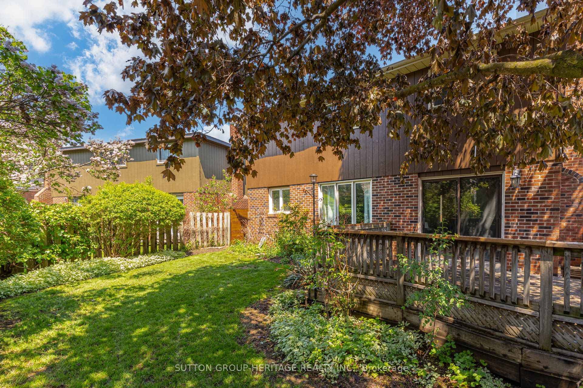 41 Carter Crescent photo 28