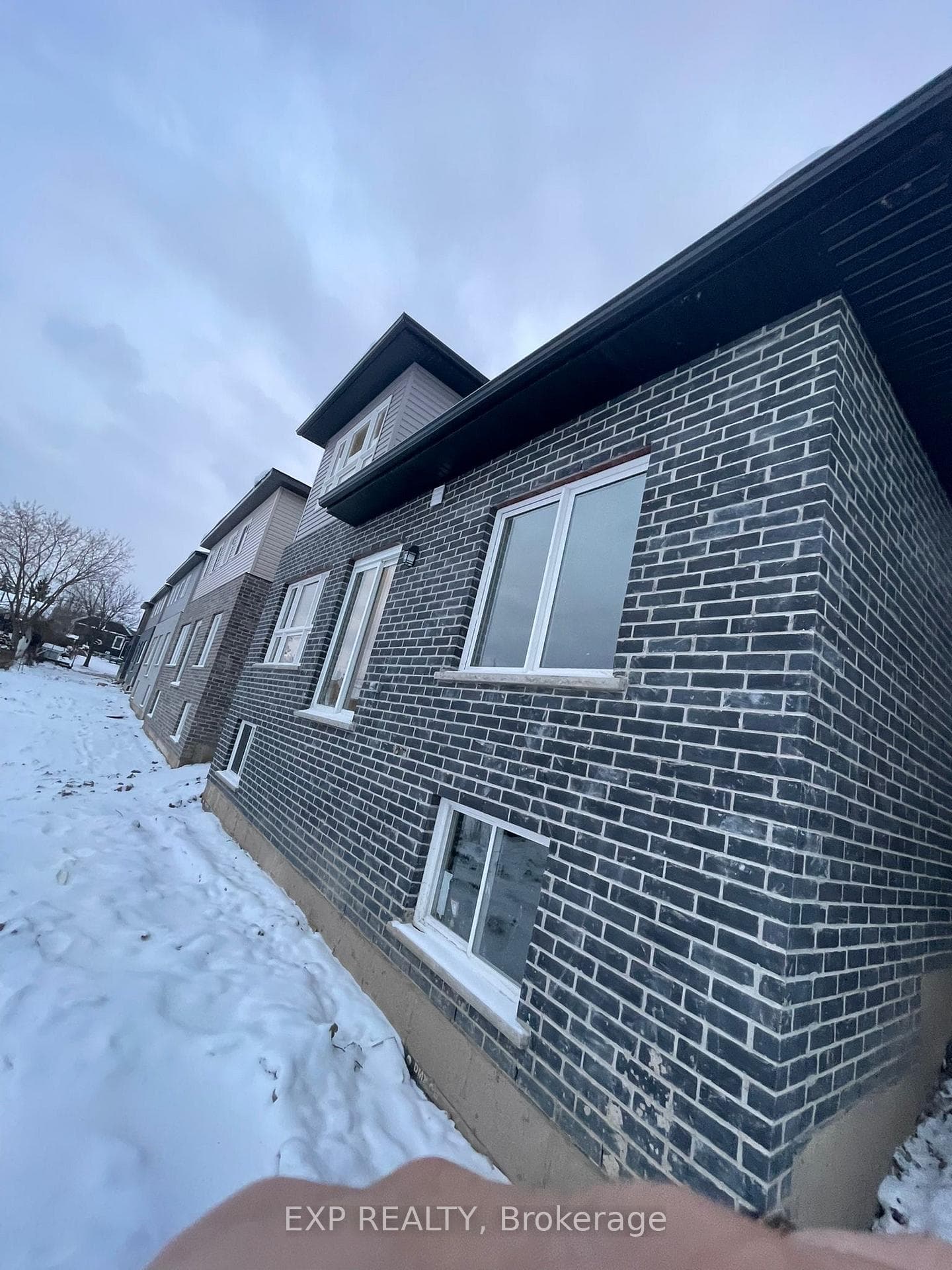 212 Pilkington Street photo 23
